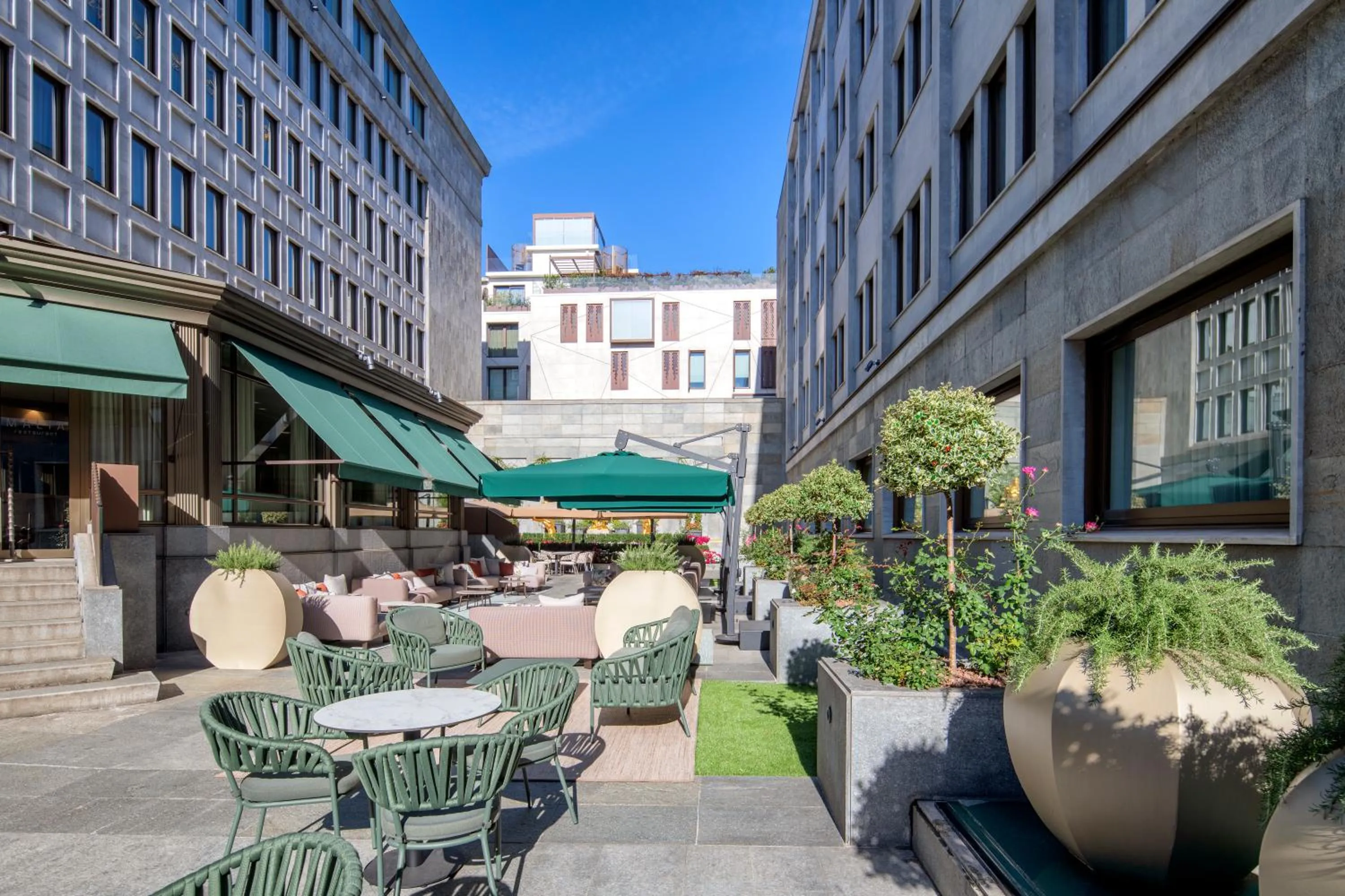 Garden in Hilton Turin Centre