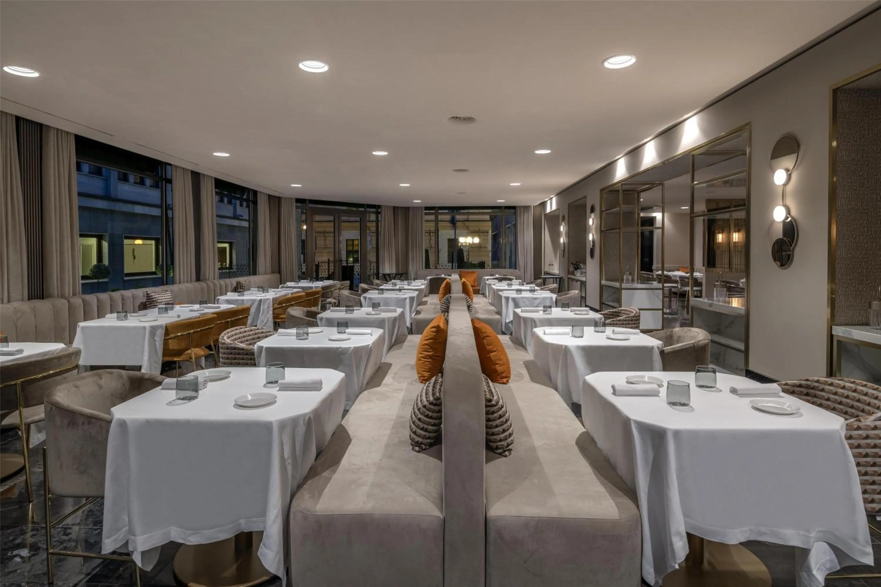 Restaurant/places to eat in Hilton Turin Centre