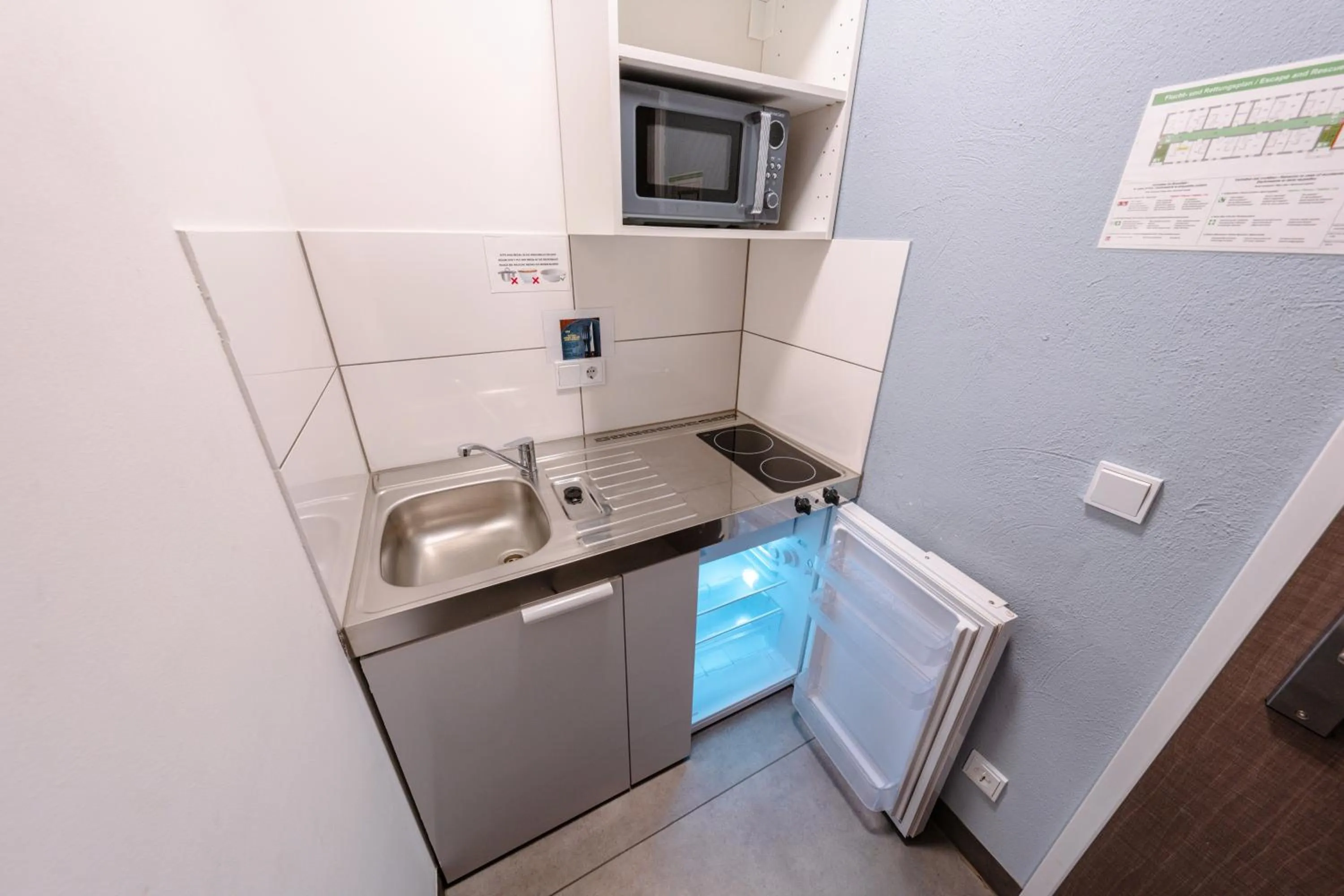 microwave in NeoHostel