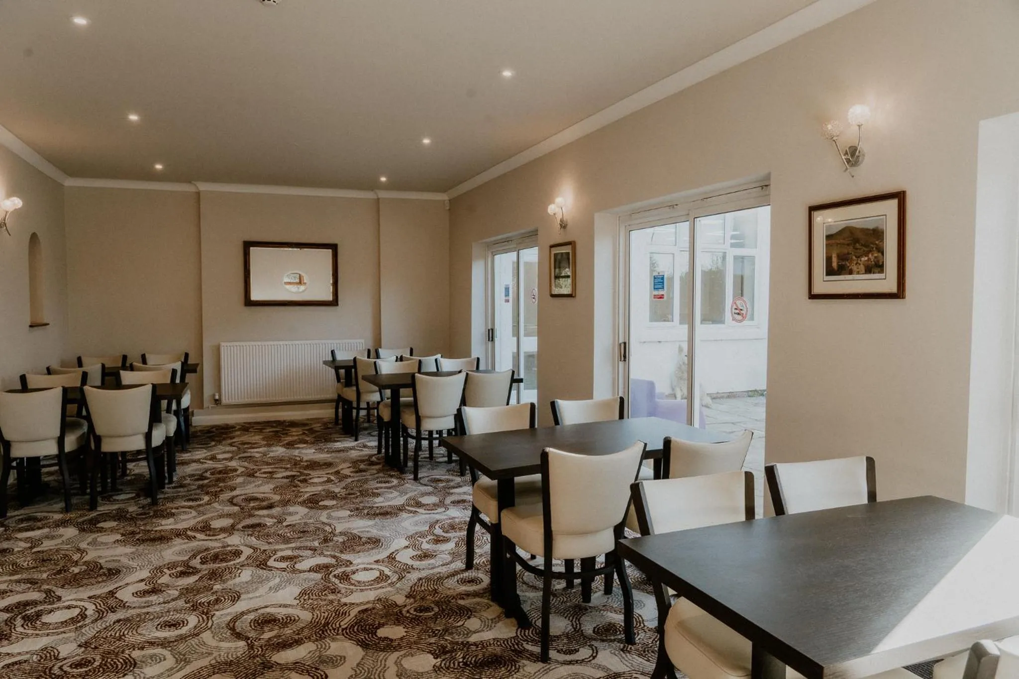 Dining area in The Prince of Wales Hotel Berkeley by Bellevilla, A38 M5