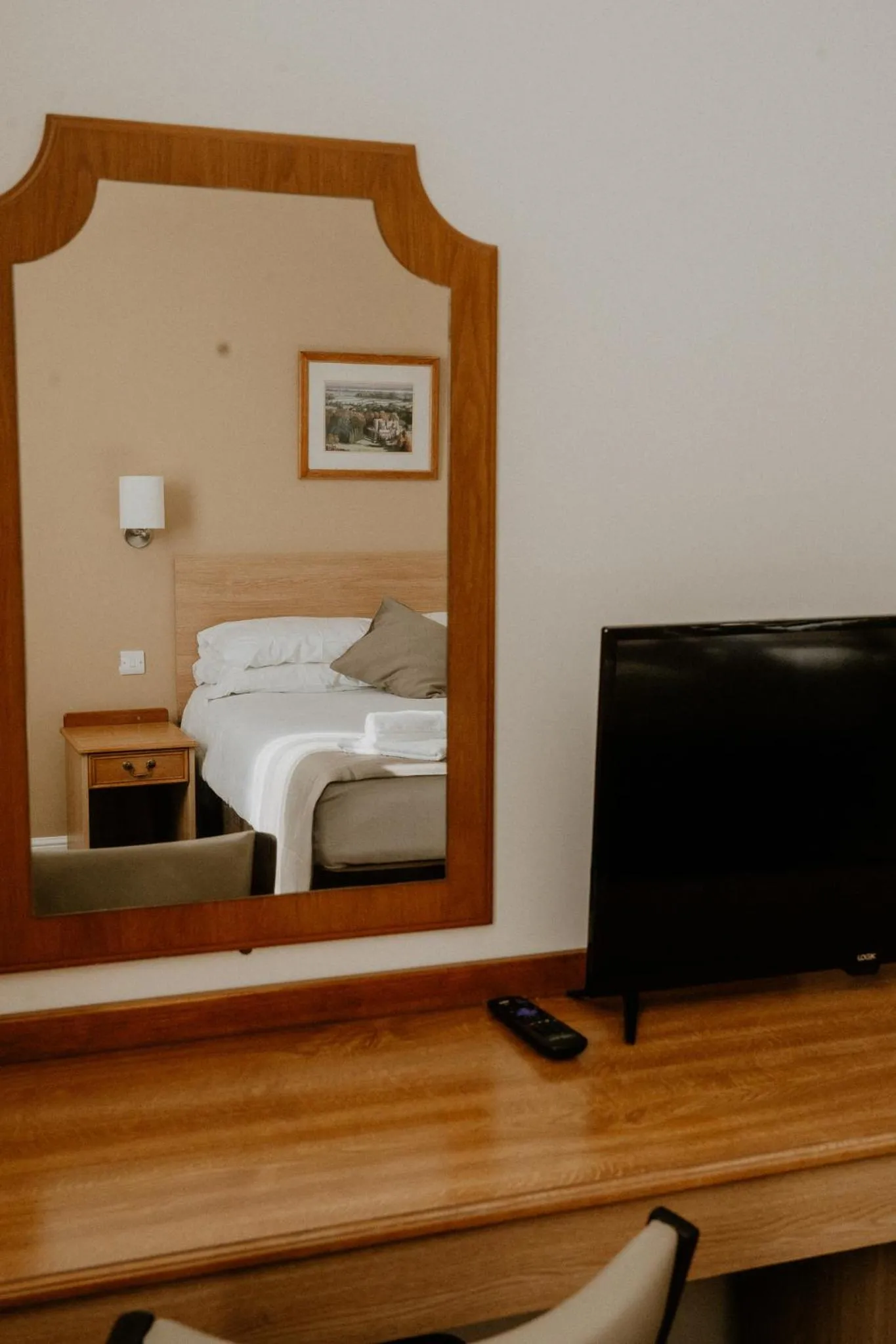 Bedroom, Bed in The Prince of Wales Hotel Berkeley by Bellevilla, A38 M5