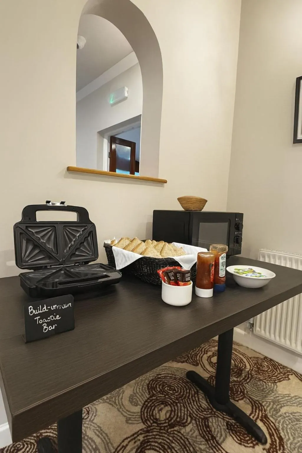 Breakfast in The Prince of Wales Hotel Berkeley by Bellevilla, A38 M5