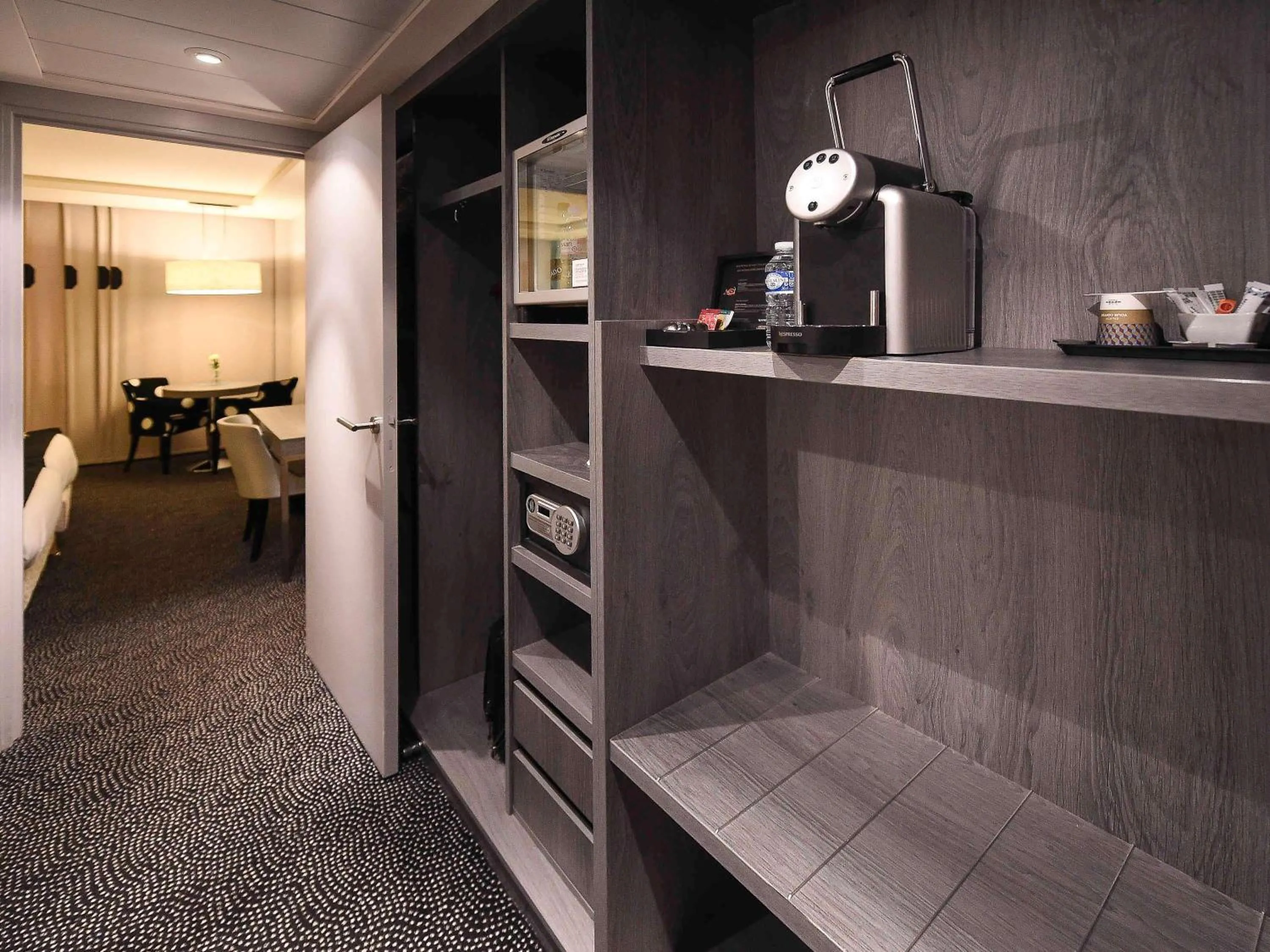 Bedroom in Mercure Dijon Centre Clemenceau