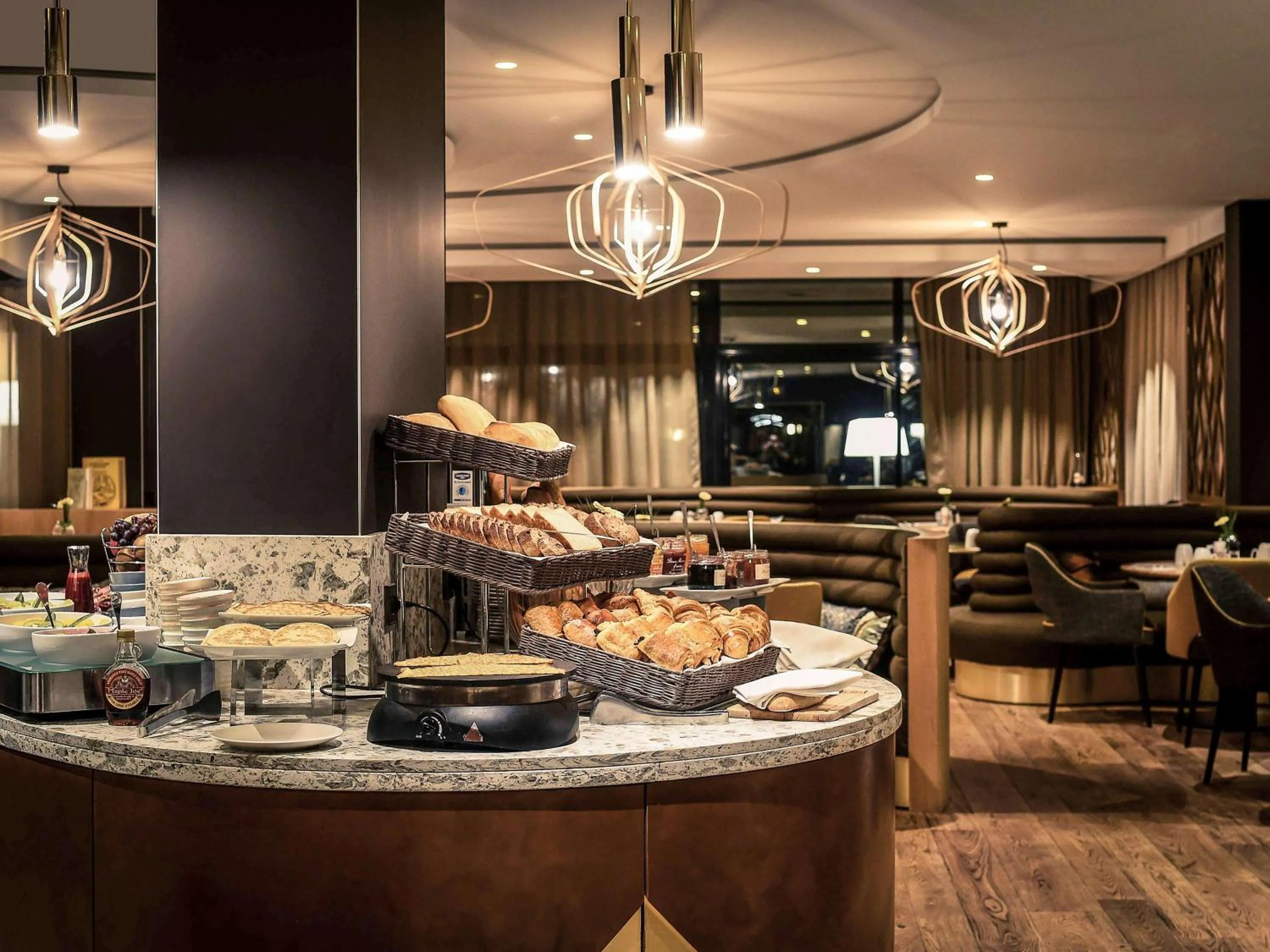 Restaurant/places to eat in Mercure Dijon Centre Clemenceau