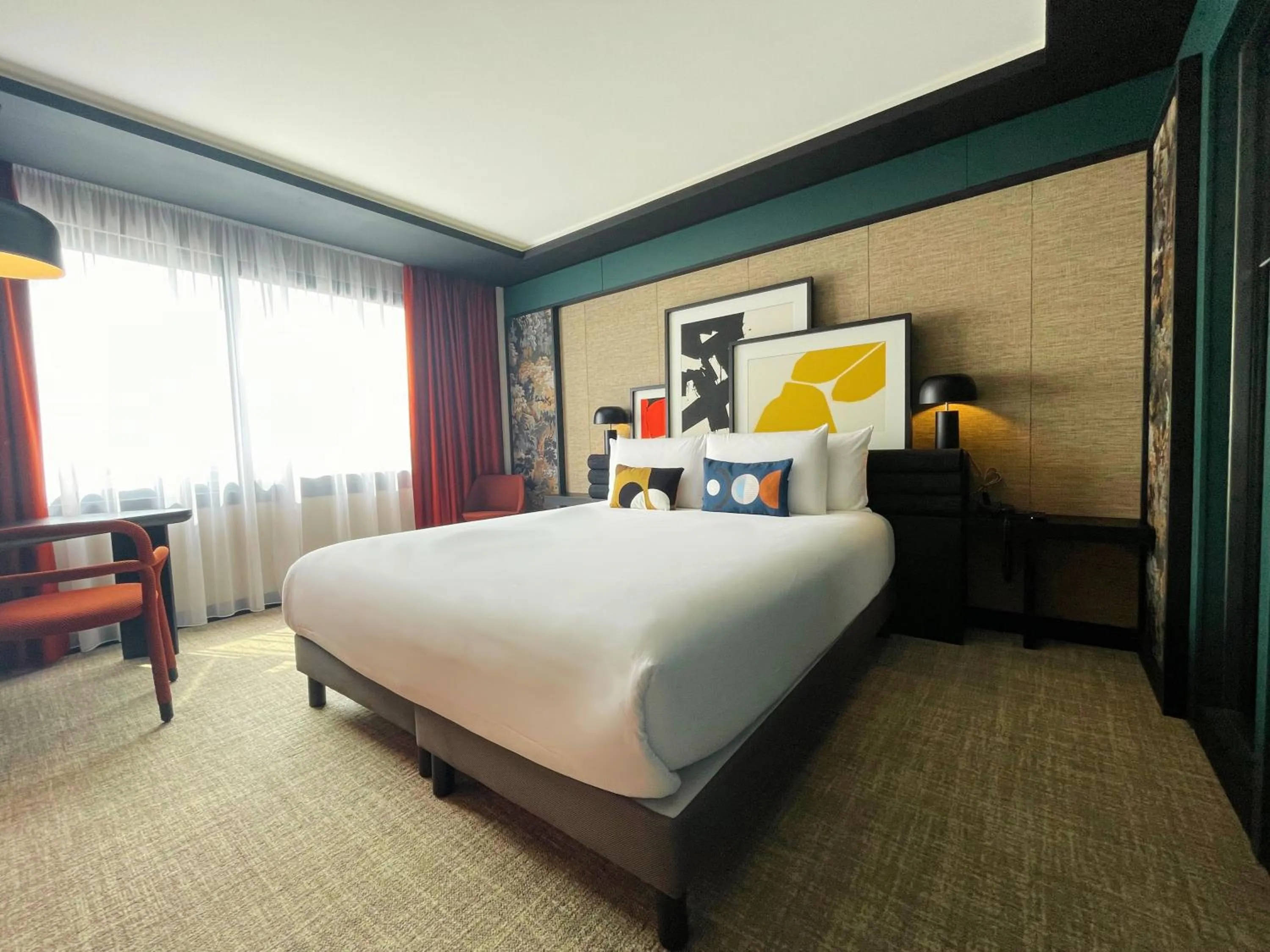 Bedroom, Bed in Mercure Dijon Centre Clemenceau