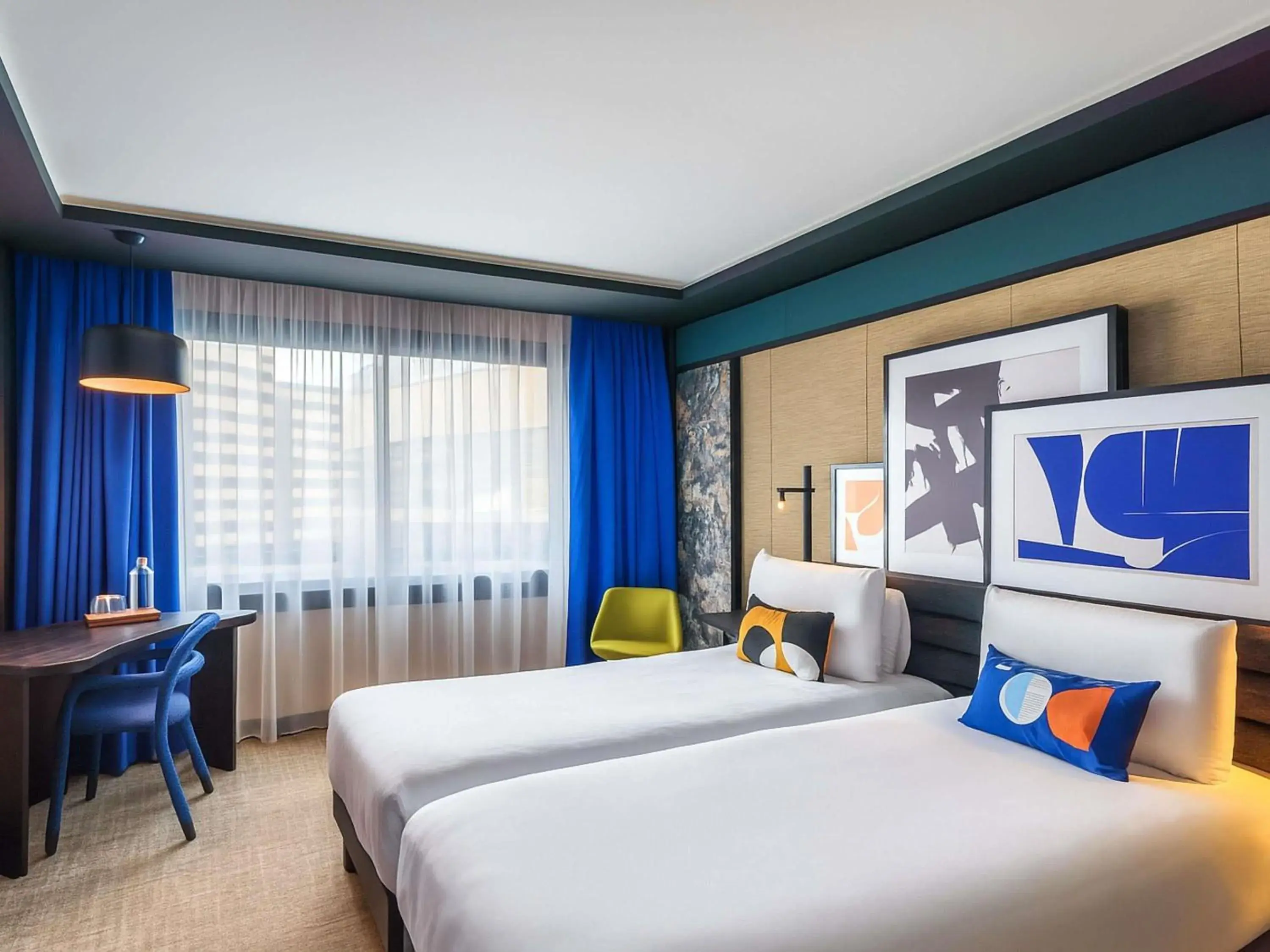 Bedroom, Bed in Mercure Dijon Centre Clemenceau Bedroom, Bed in Mercure Dijon Centre Clemenceau