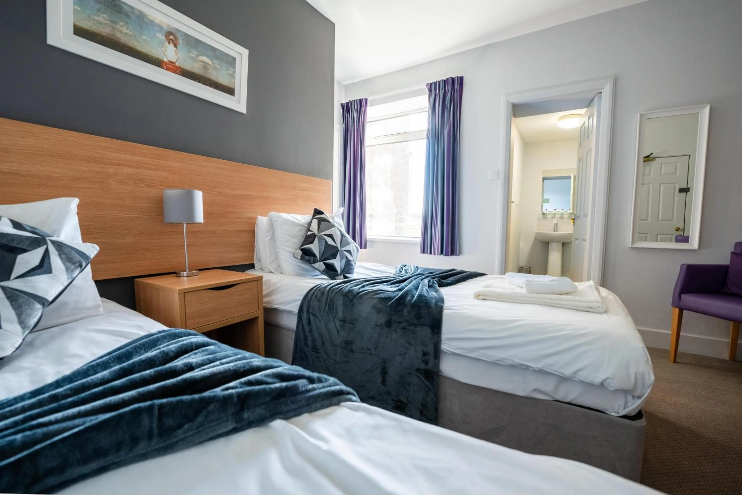 View (from property/room), Bed in The Strathmore Hotel