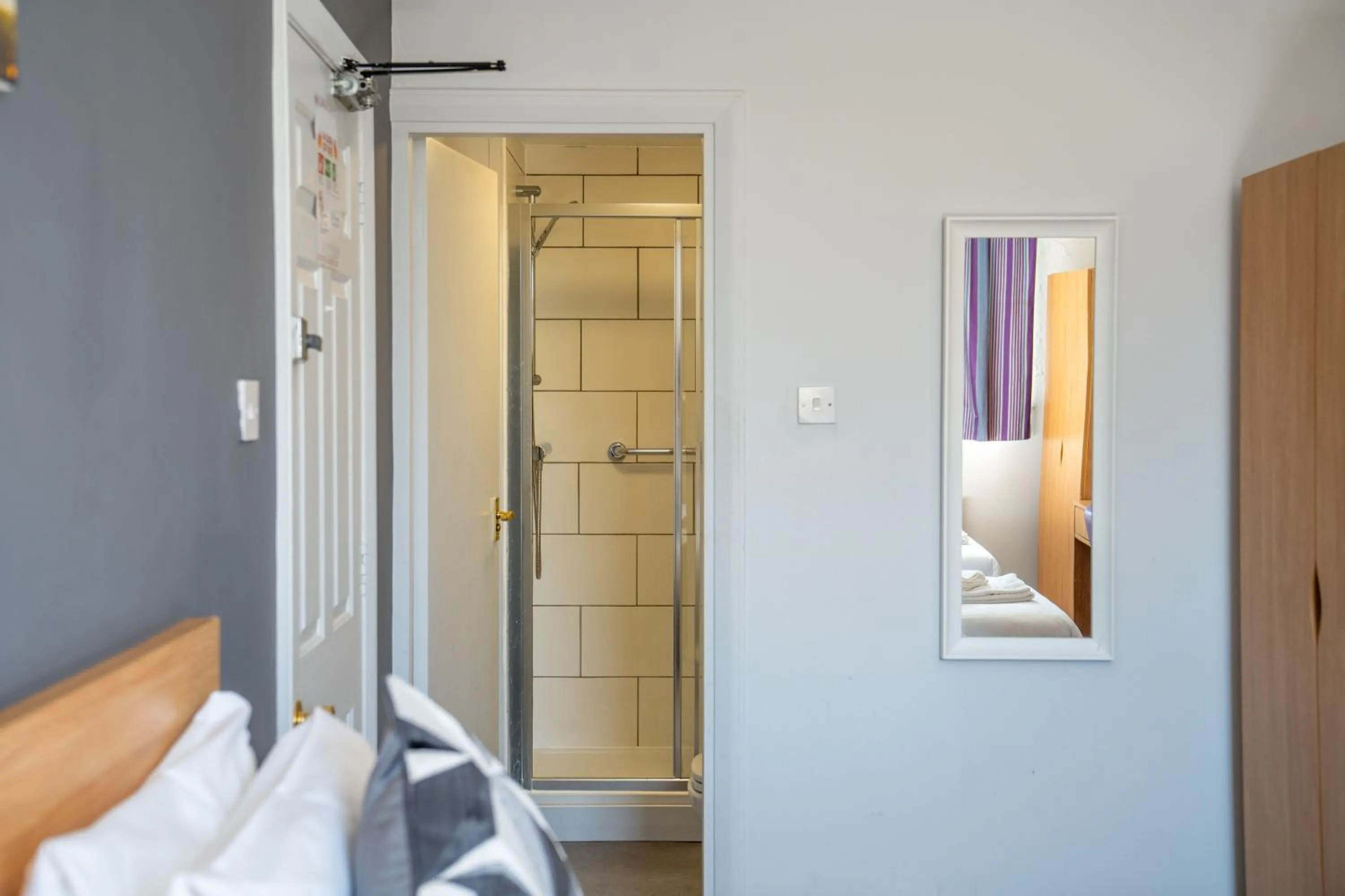 Bathroom in The Strathmore Hotel