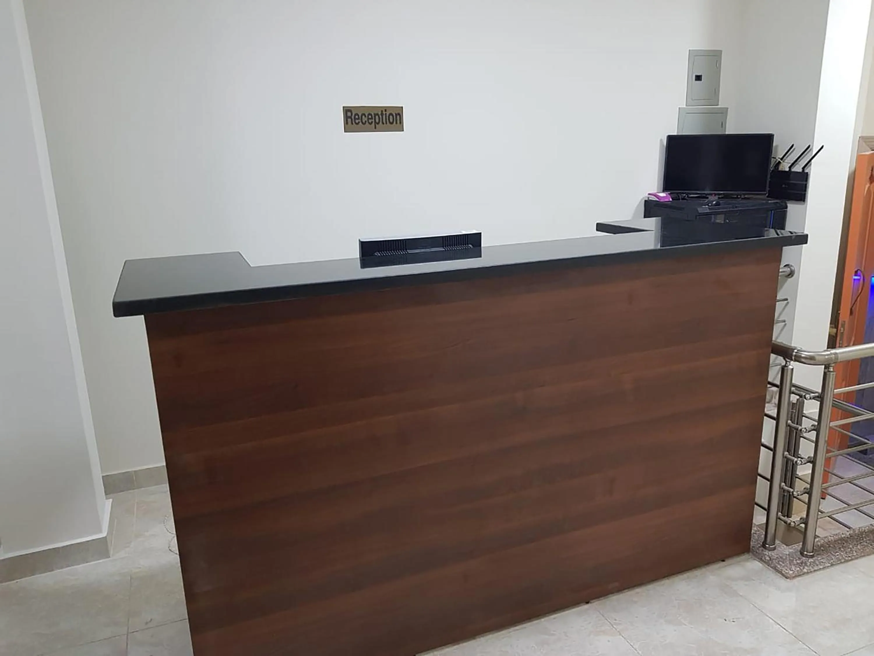 Lobby or reception in Al Raya Apartments