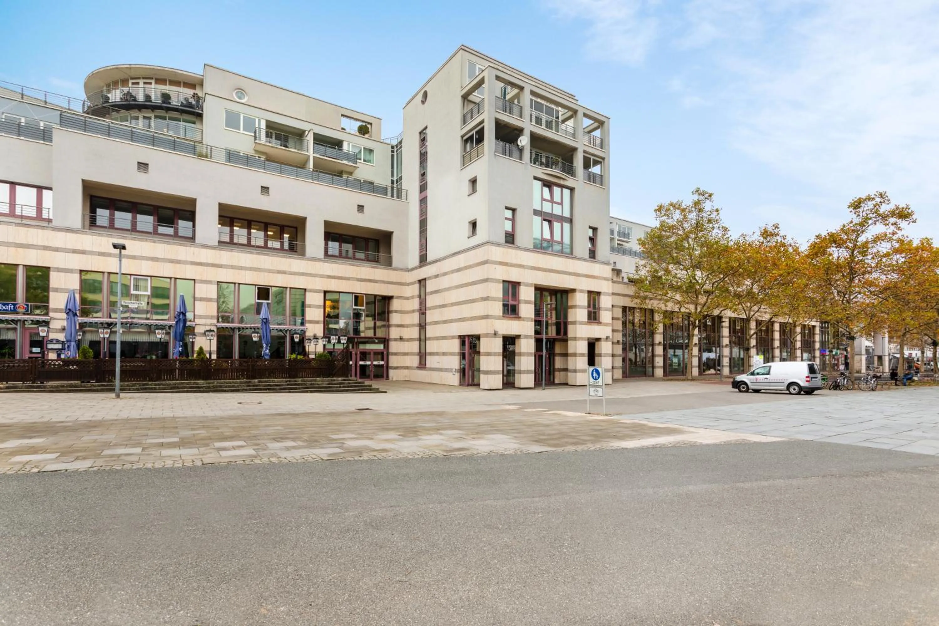 Property building in Limehome Wolfsburg Porschestraße