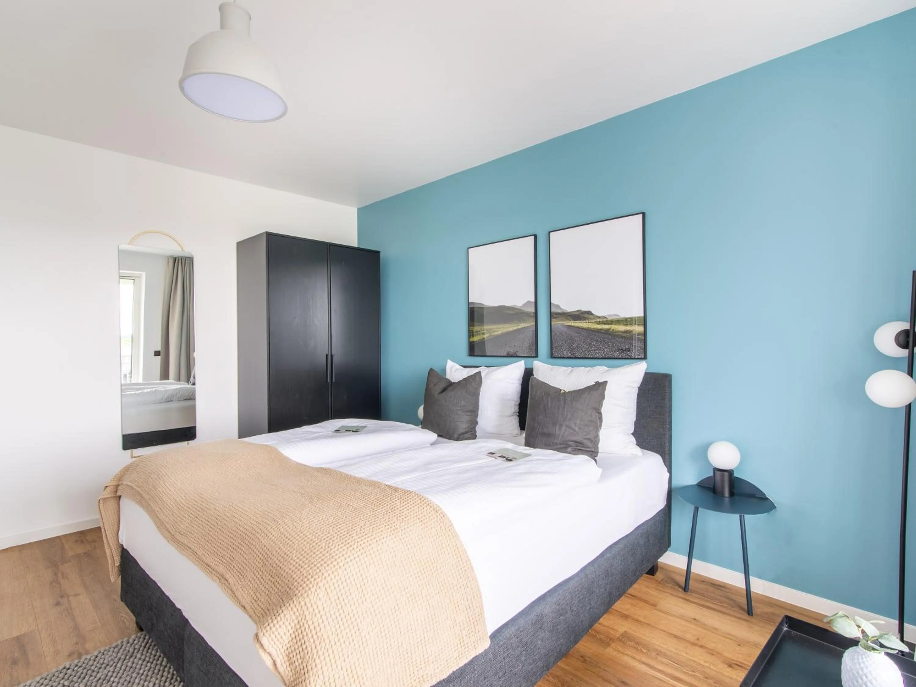 Bed in Limehome Wolfsburg Porschestraße