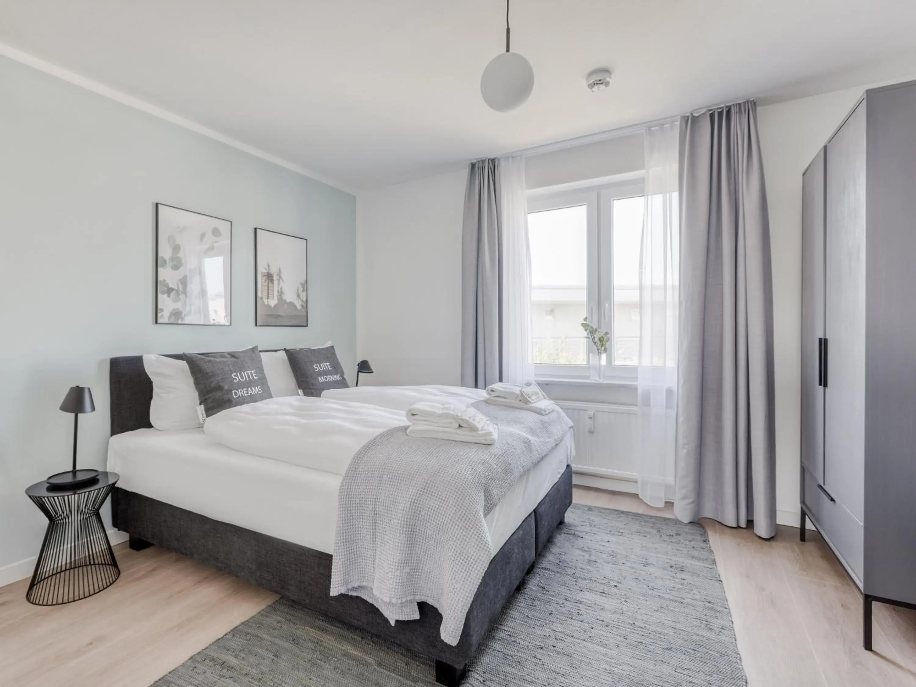 One-bedroom Suite XL with balcony in Limehome Wolfsburg Porschestraße One-bedroom Suite XL with balcony in Limehome Wolfsburg Porschestraße