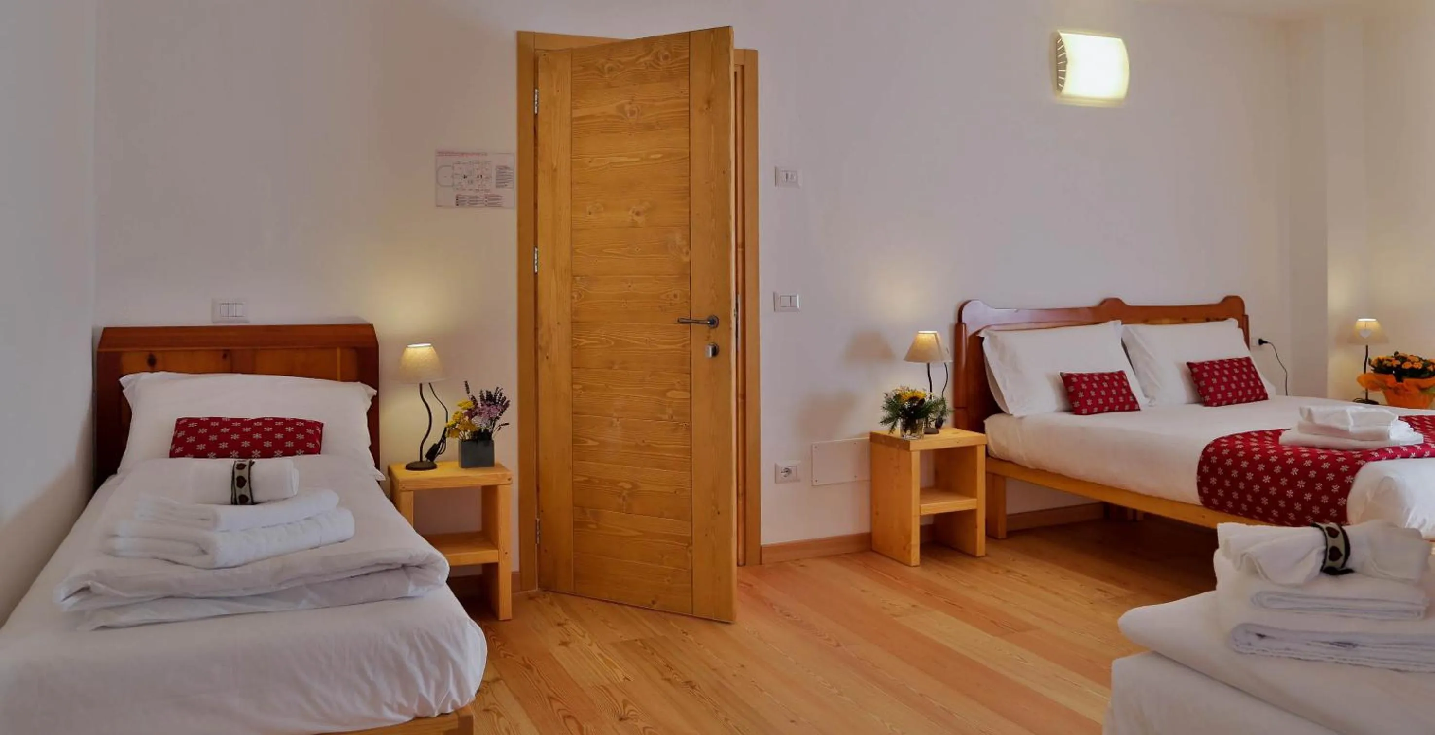 Photo of the whole room, Bed in Hotel Roseg