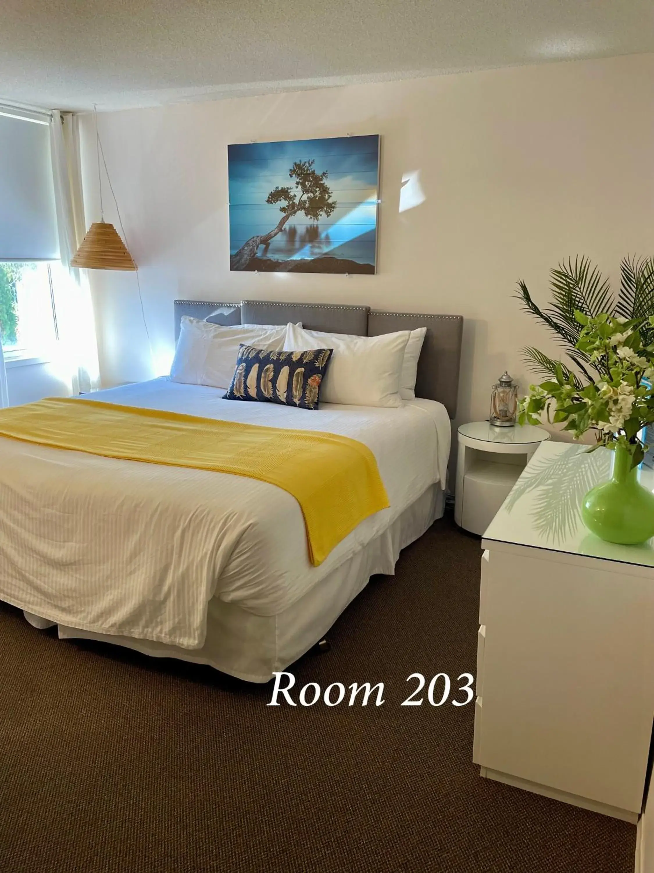 King Room in Paradise Inn On the Beach King Room in Paradise Inn On the Beach