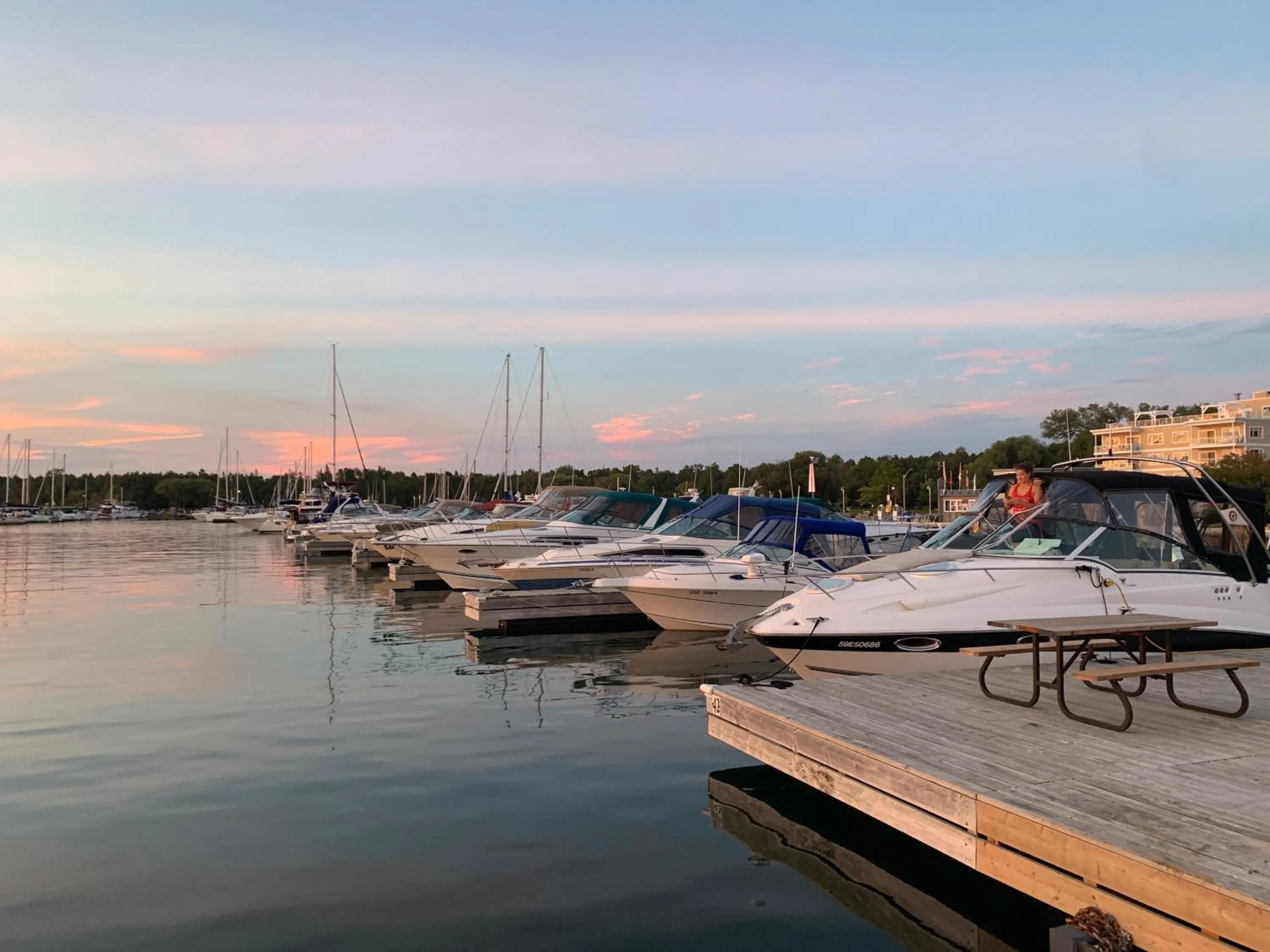 Lake view in Paradise Inn On the Beach