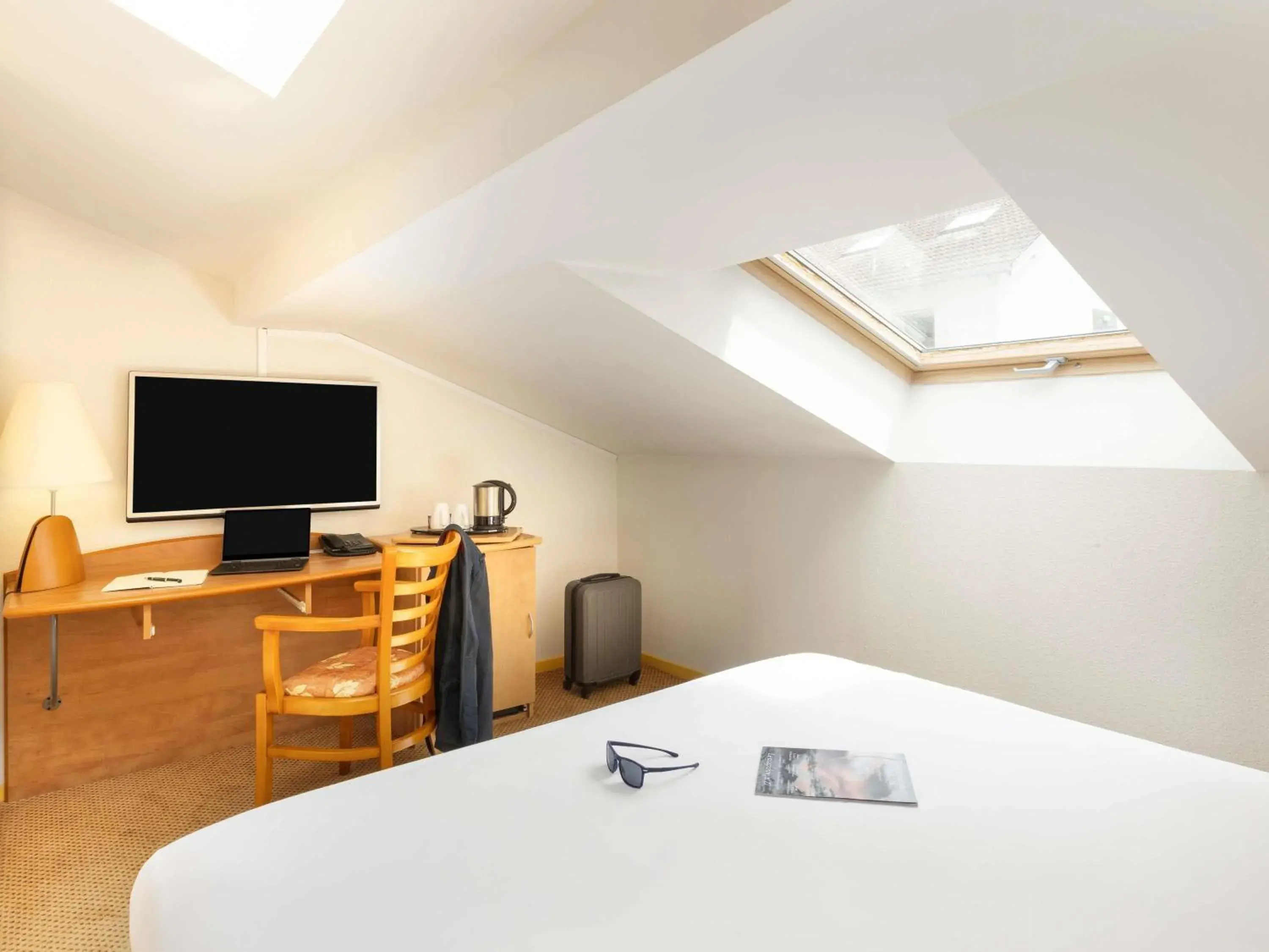 Bedroom, Bed in Mercure Epinal Centre Bedroom, Bed in Mercure Epinal Centre