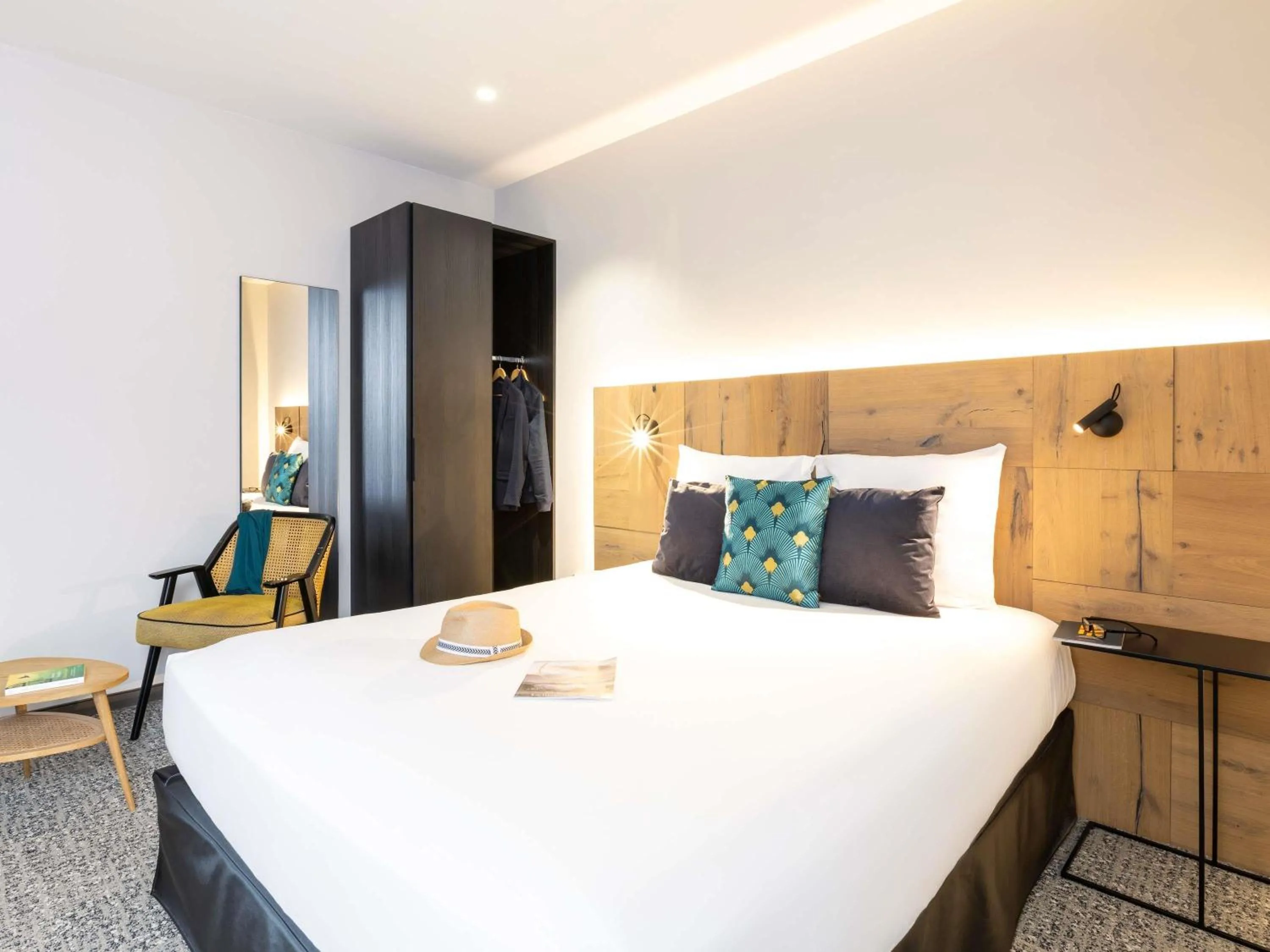 Bedroom, Bed in Mercure Epinal Centre