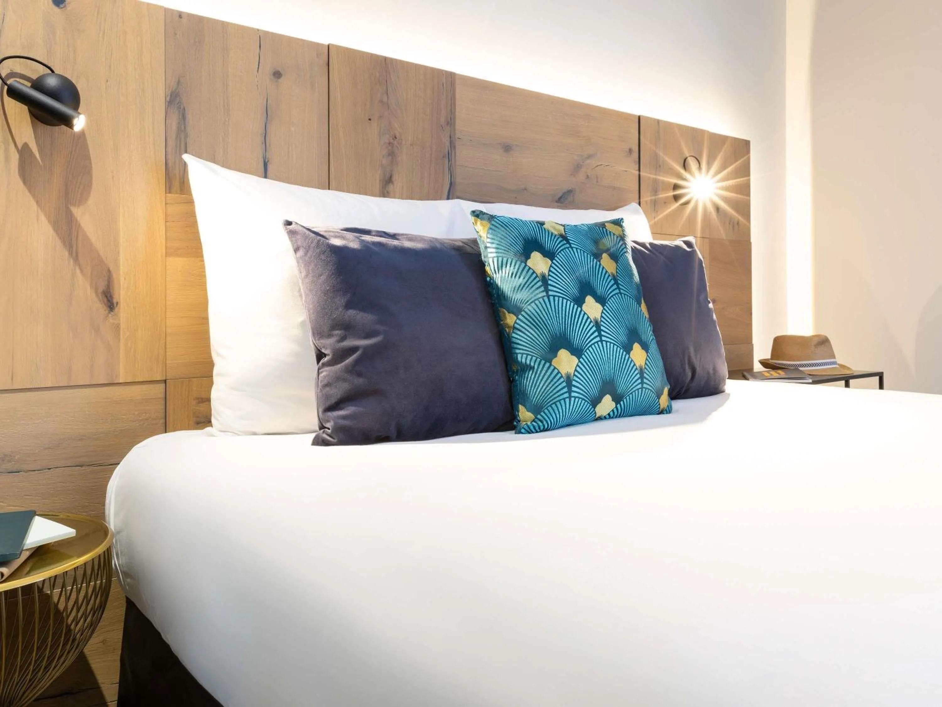 Bedroom, Bed in Mercure Epinal Centre