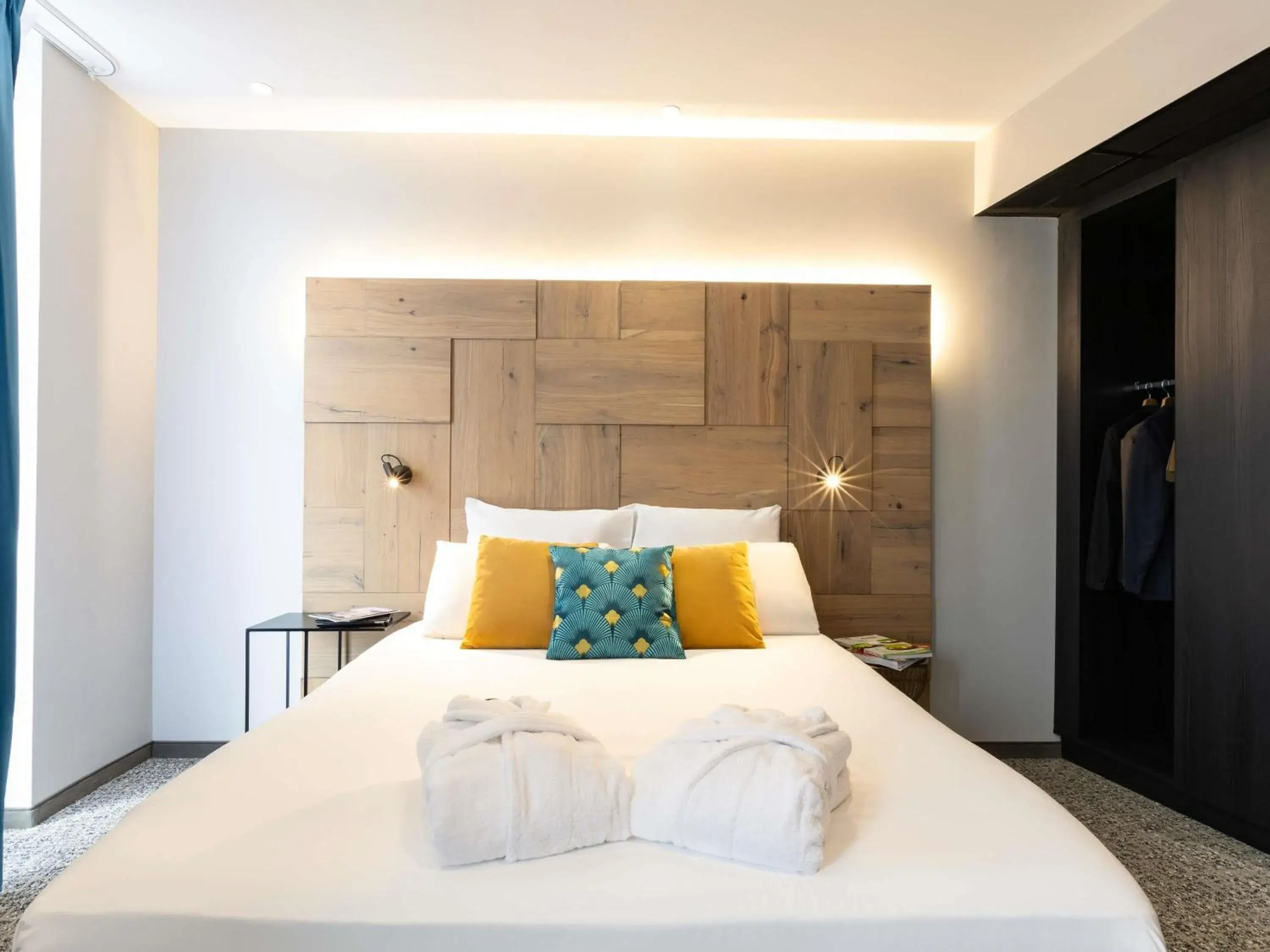 Bedroom, Bed in Mercure Epinal Centre Bedroom, Bed in Mercure Epinal Centre