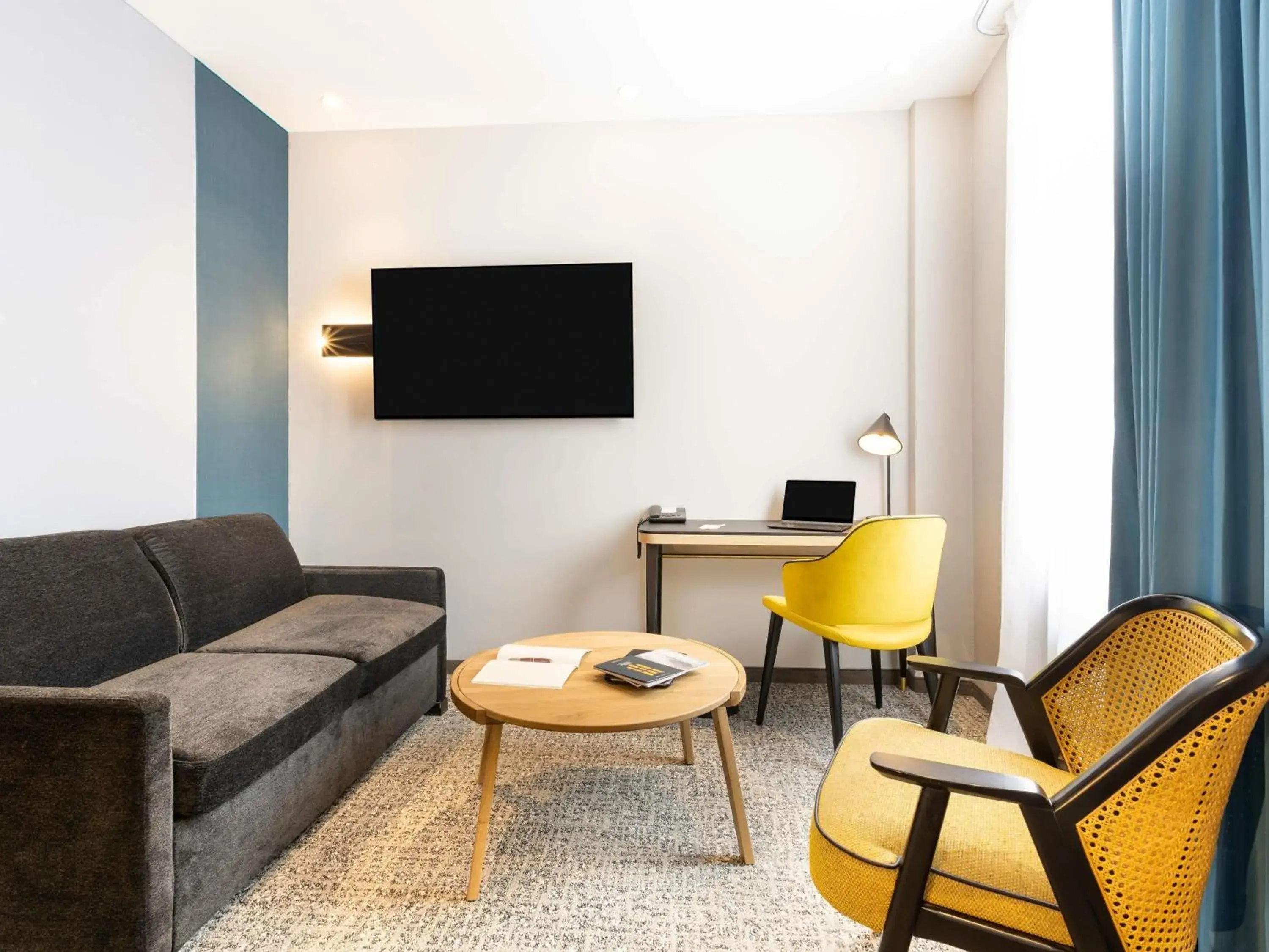 Bedroom in Mercure Epinal Centre Bedroom in Mercure Epinal Centre