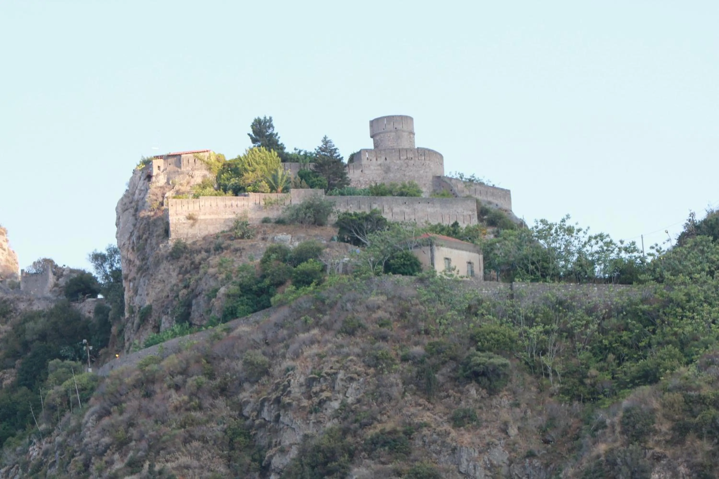 Area and facilities in Elihotel