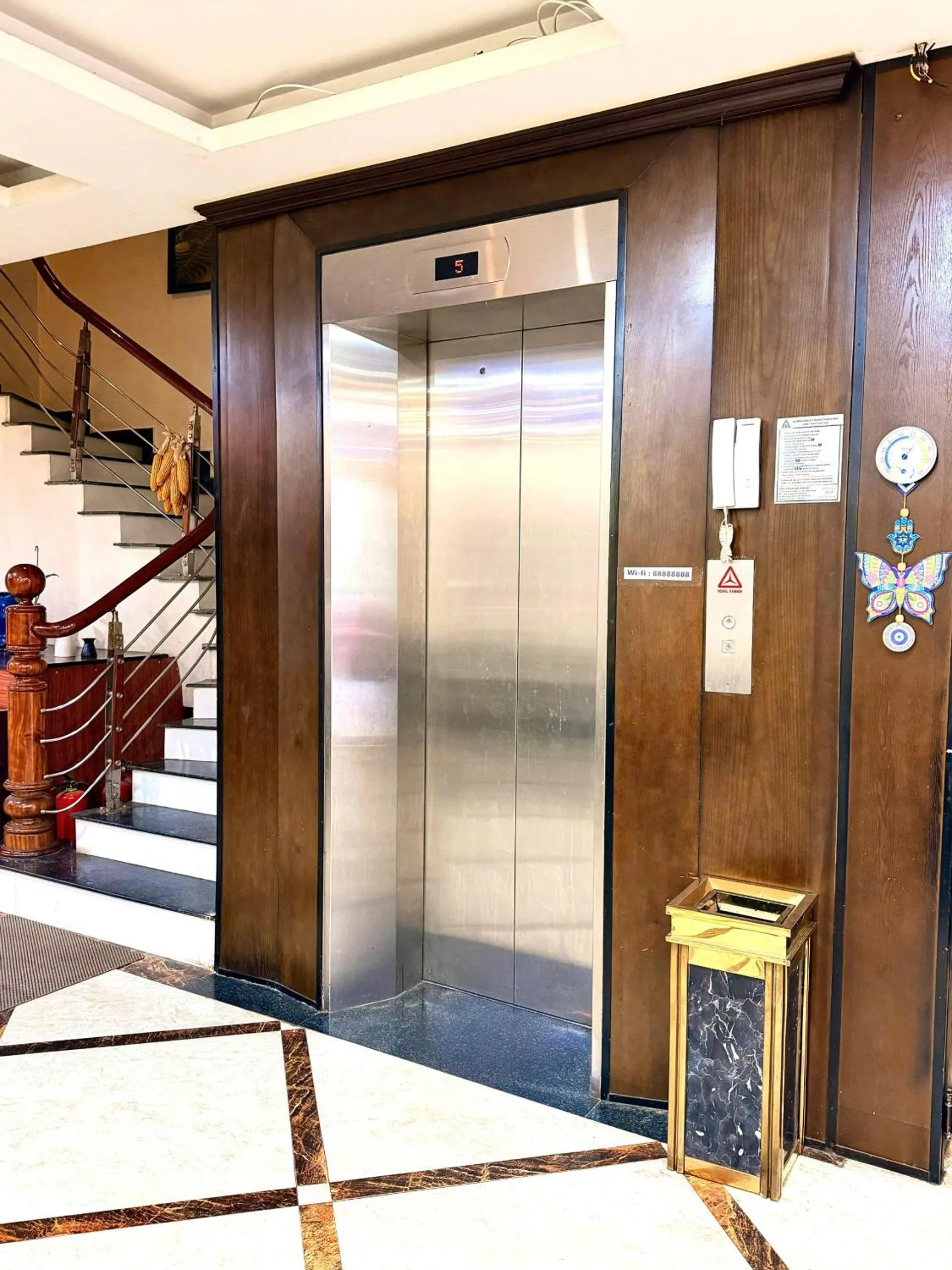 elevator in Sapphire Sapa Hotel