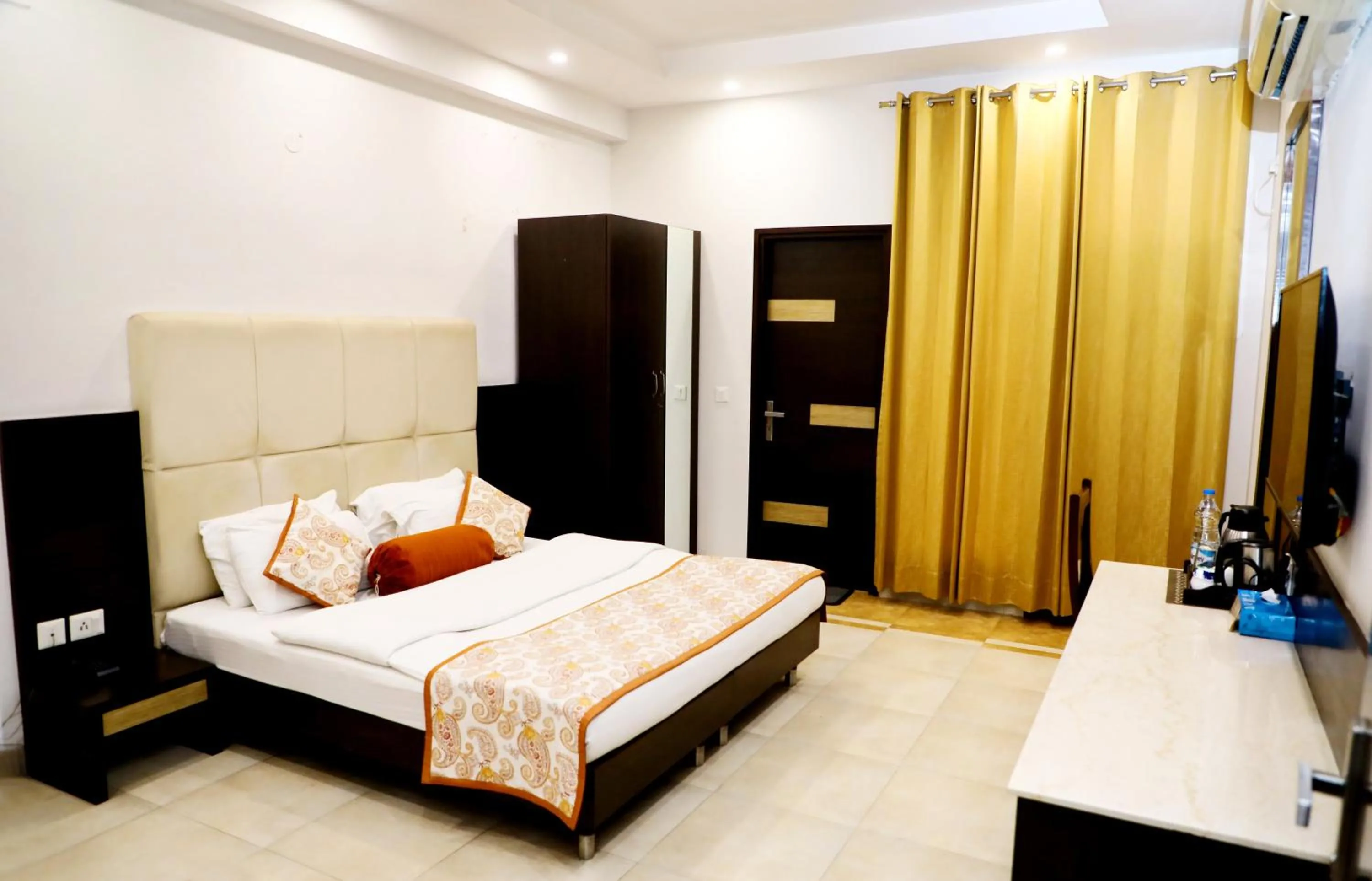 Bedroom, Bed in Indee home