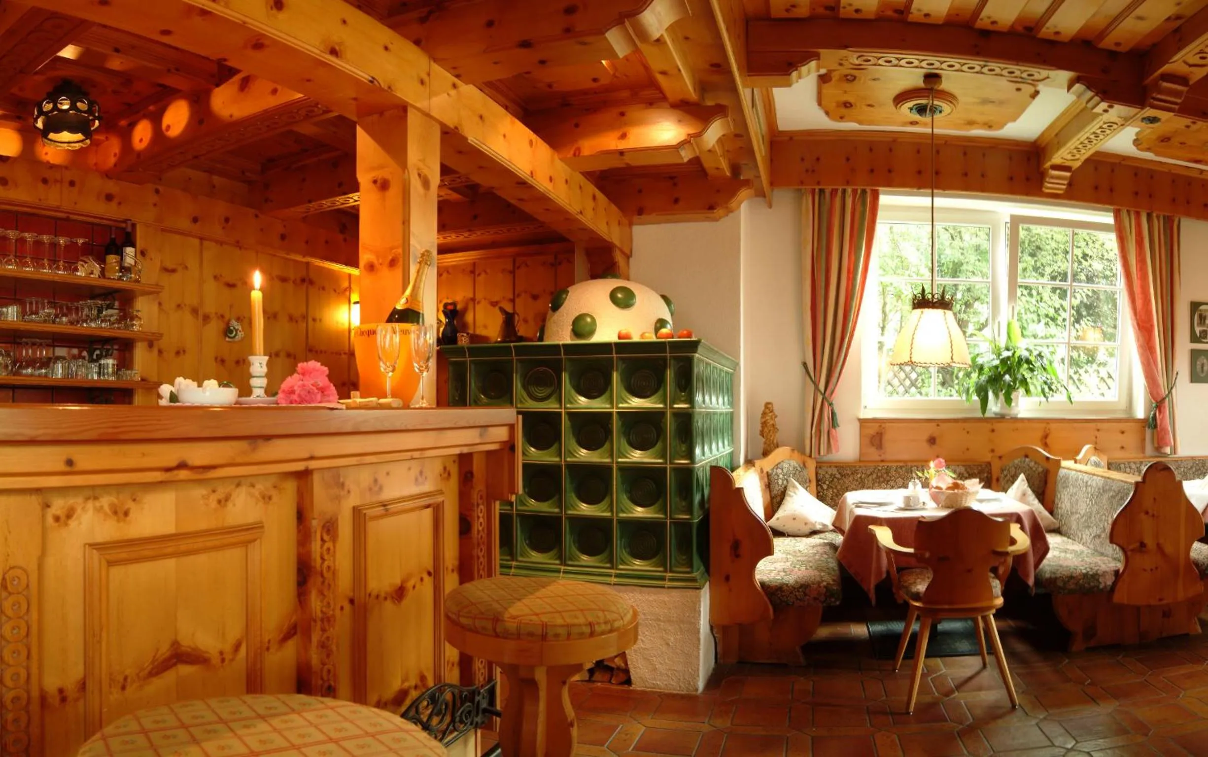 Restaurant/places to eat in Hotel zum Toni