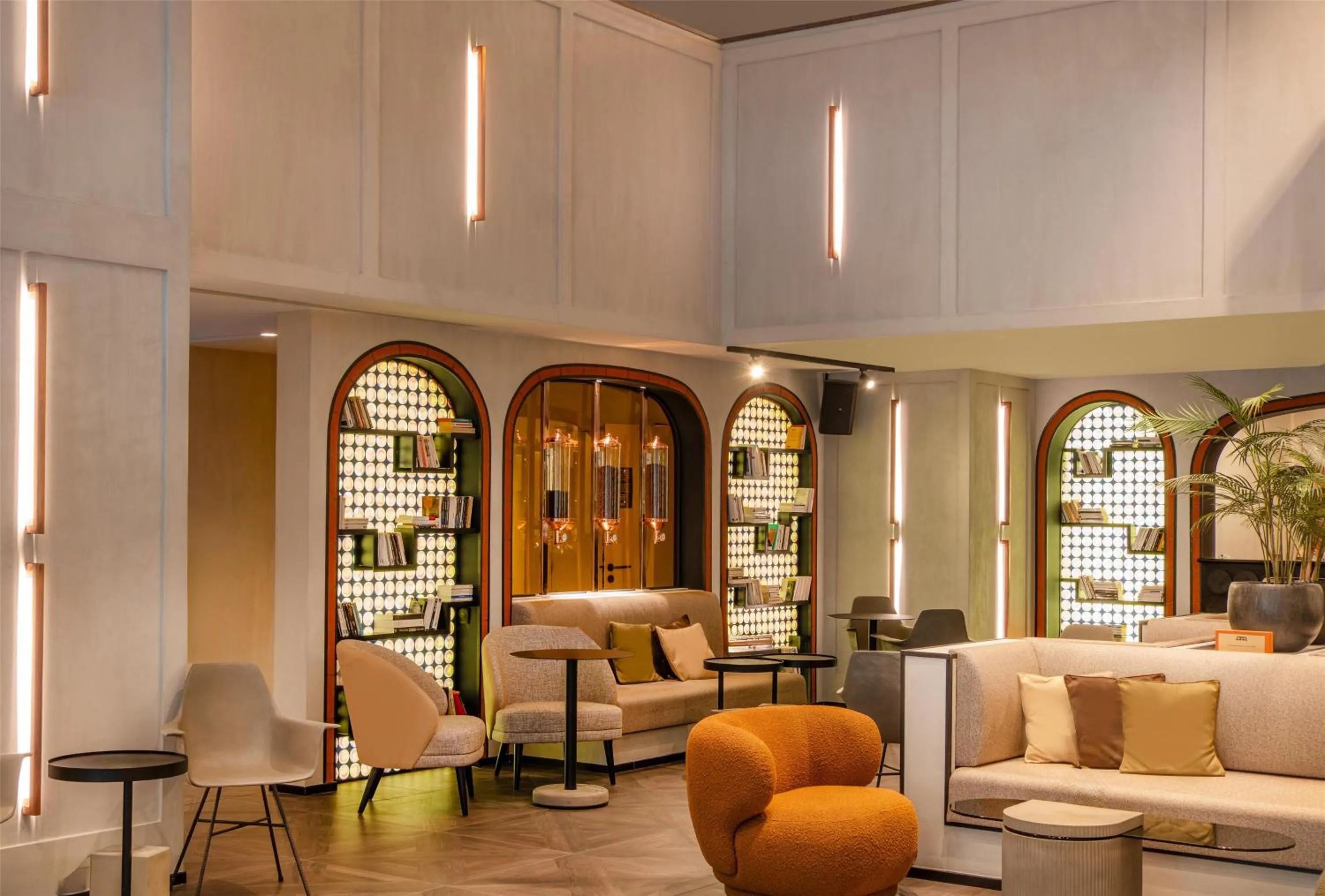 Lobby or reception in FirstName Toulouse