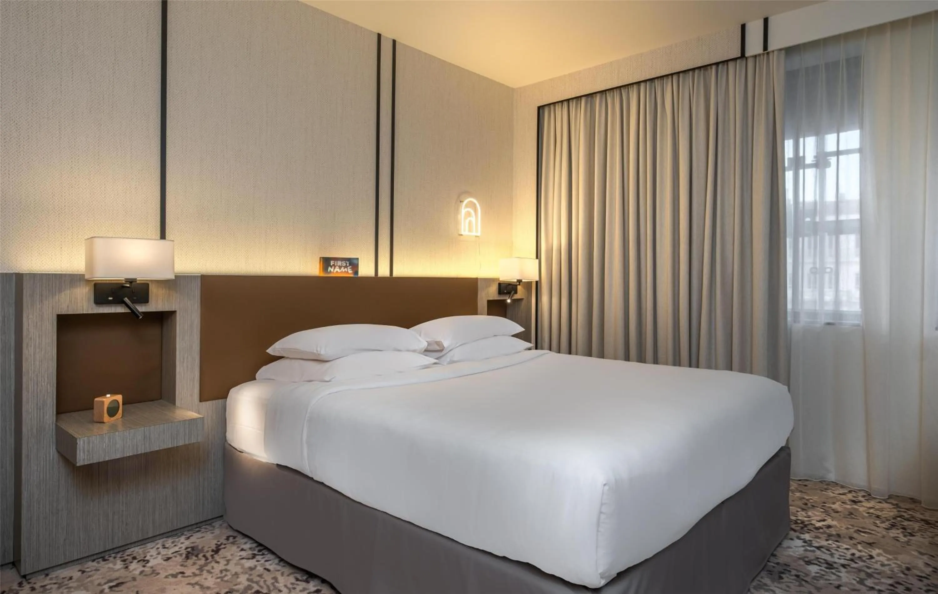 Bedroom, Bed in FirstName Toulouse