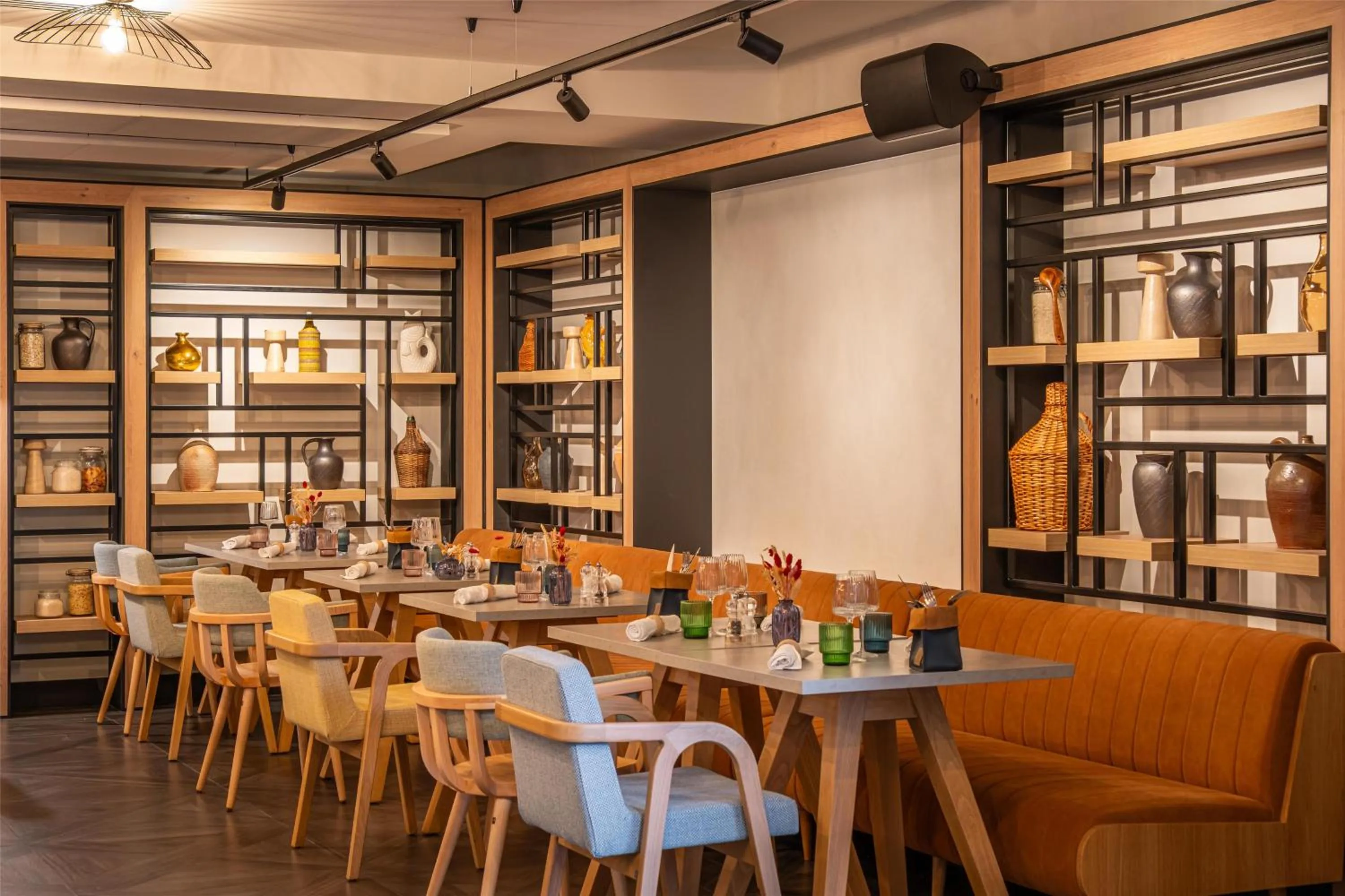 Restaurant/places to eat in FirstName Toulouse, part of JdV by Hyatt