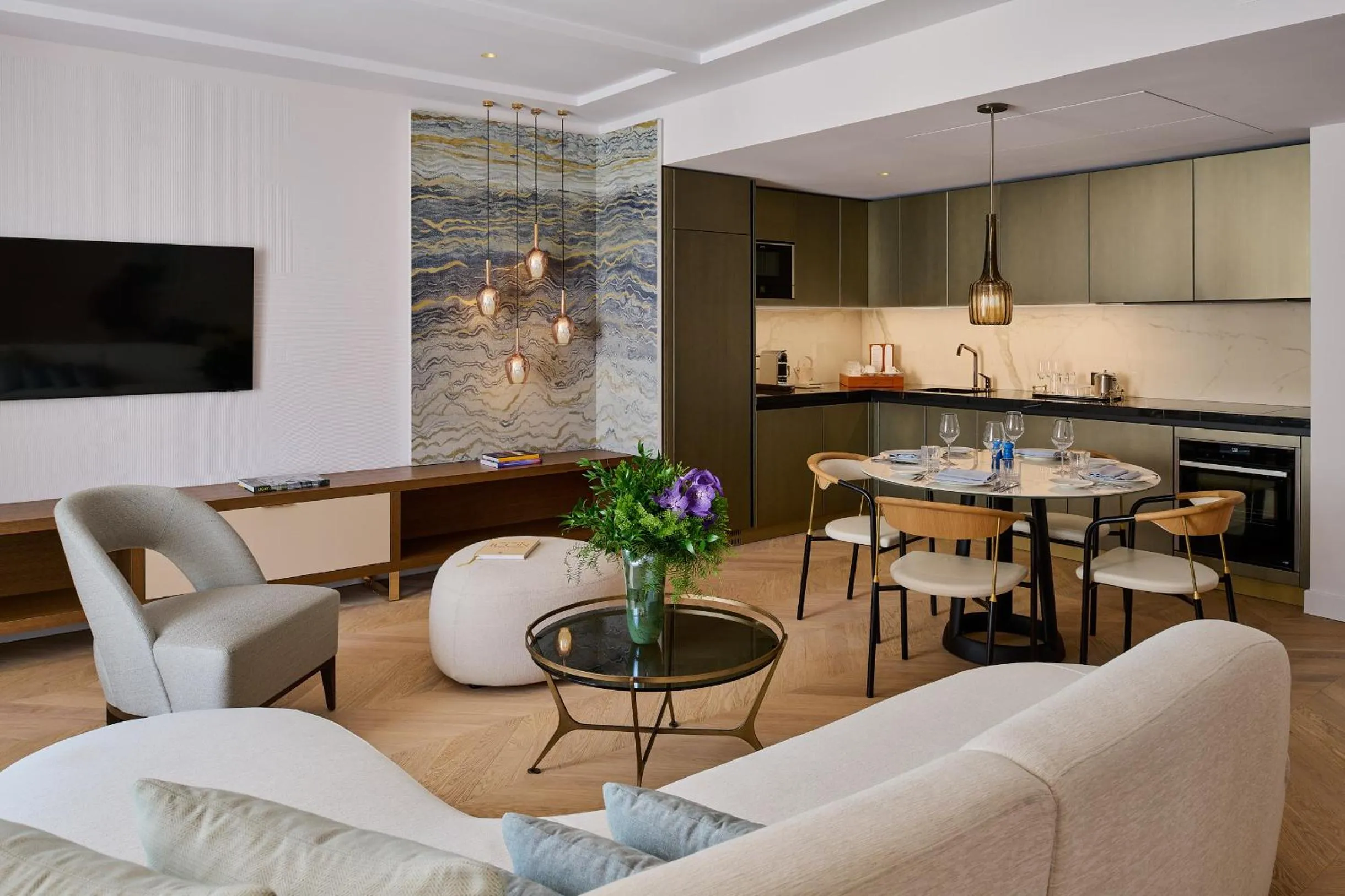 Living room in Carlton Cannes, a Regent Hotel