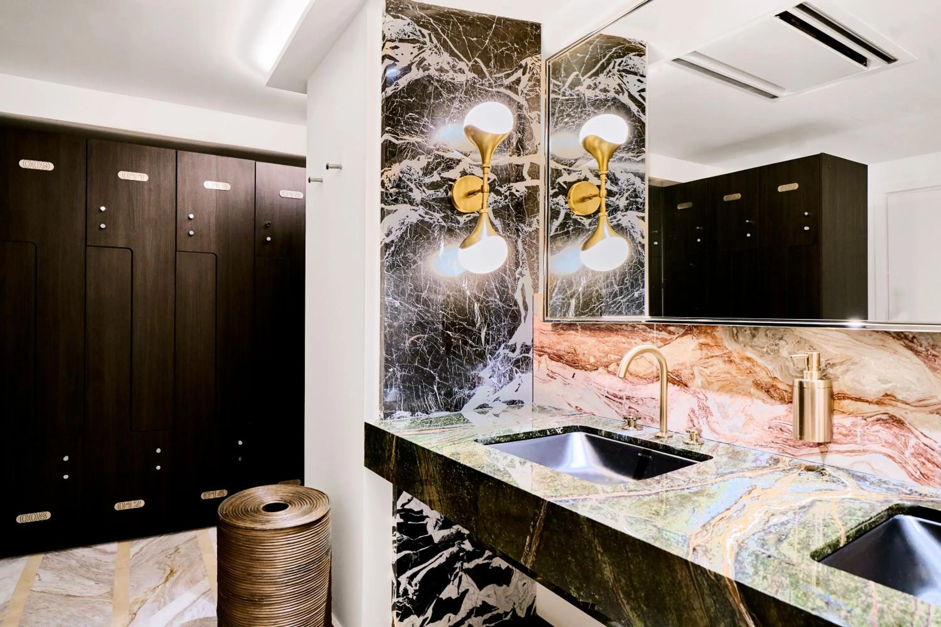 Fitness centre/facilities in Carlton Cannes, a Regent Hotel