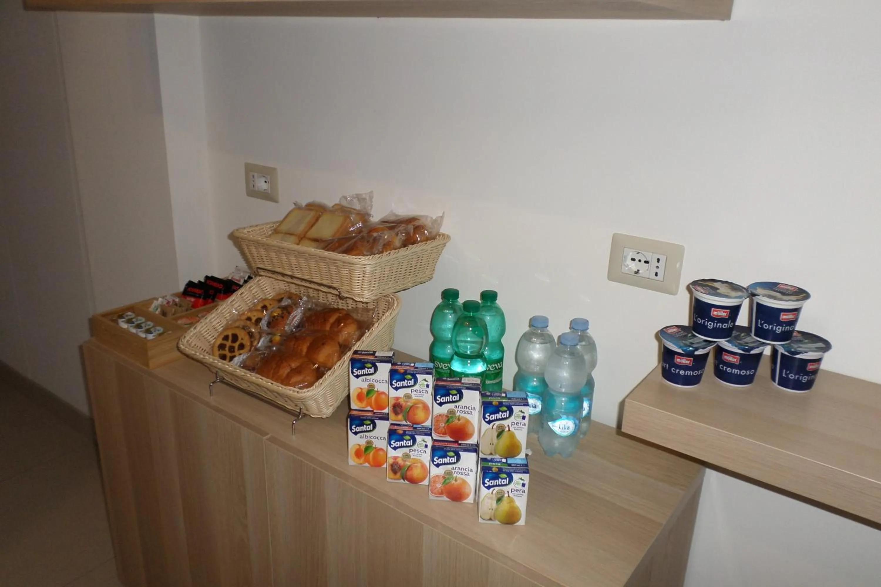 Breakfast in B&B Mansarda del Sole