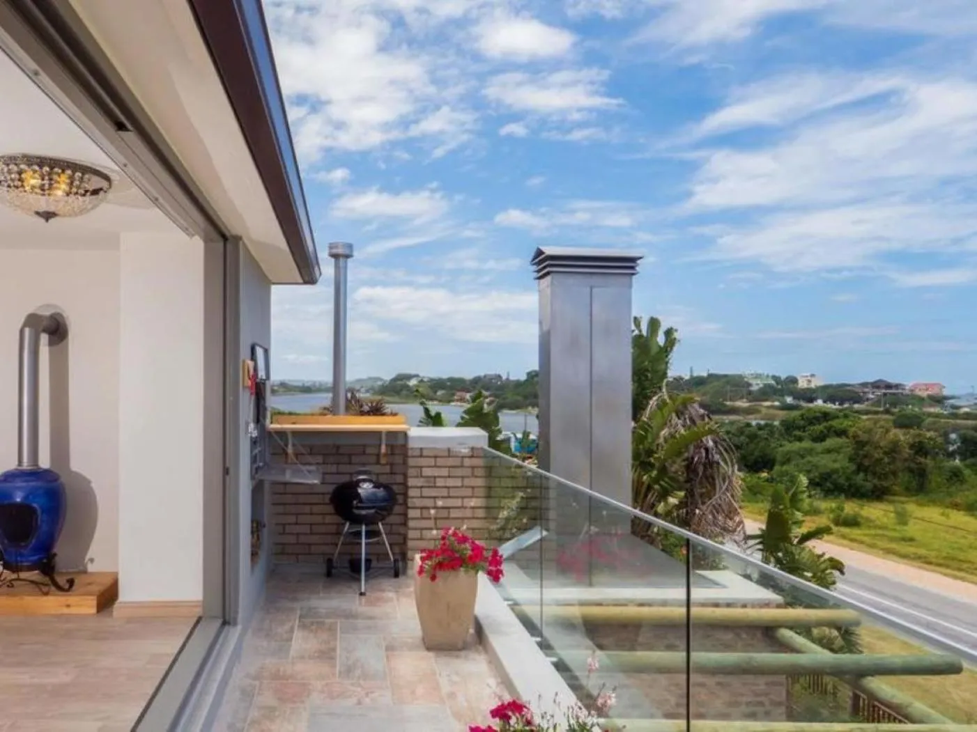 BBQ facilities in Hamilton House