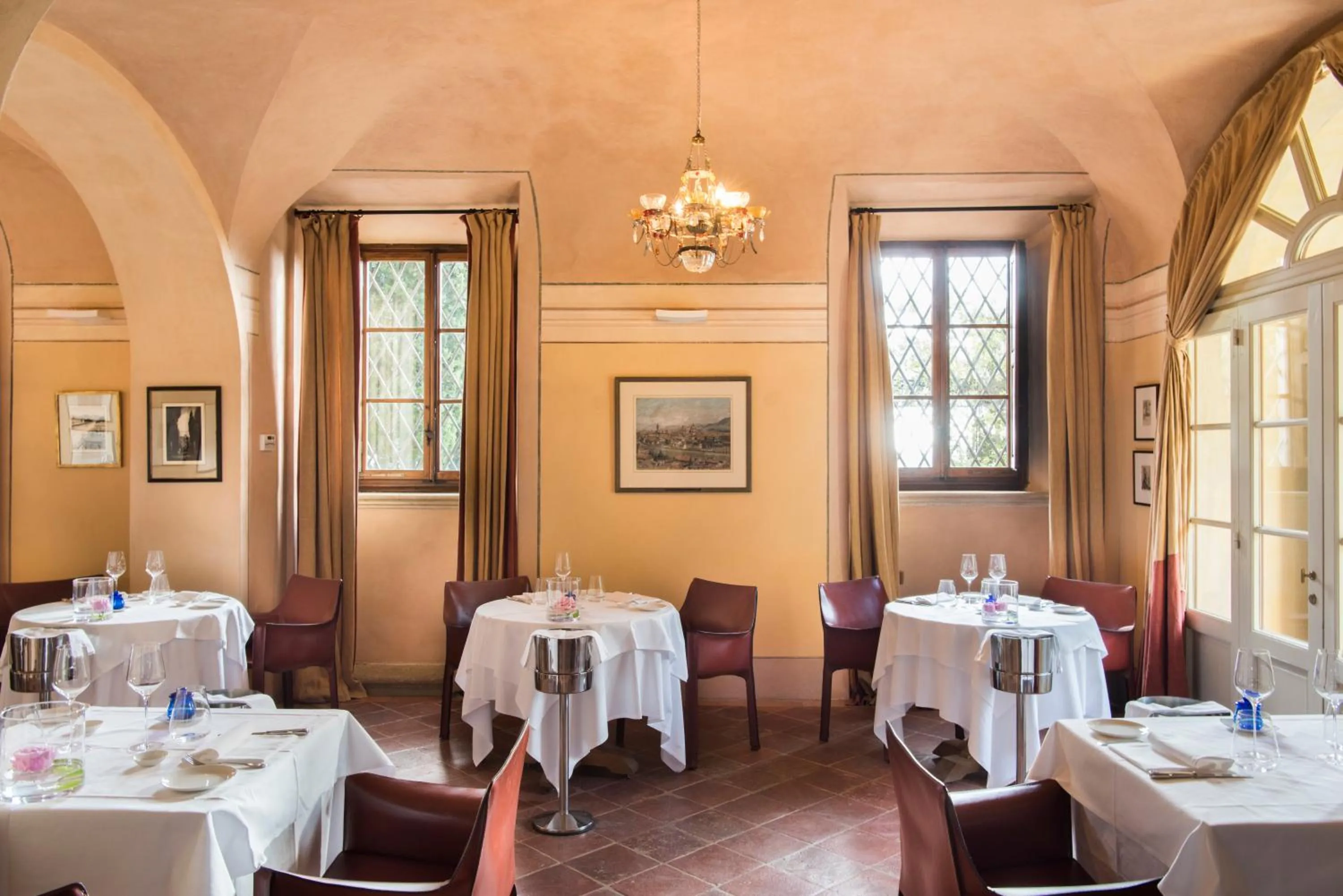 Restaurant/places to eat in Borgo Pignano Tuscany