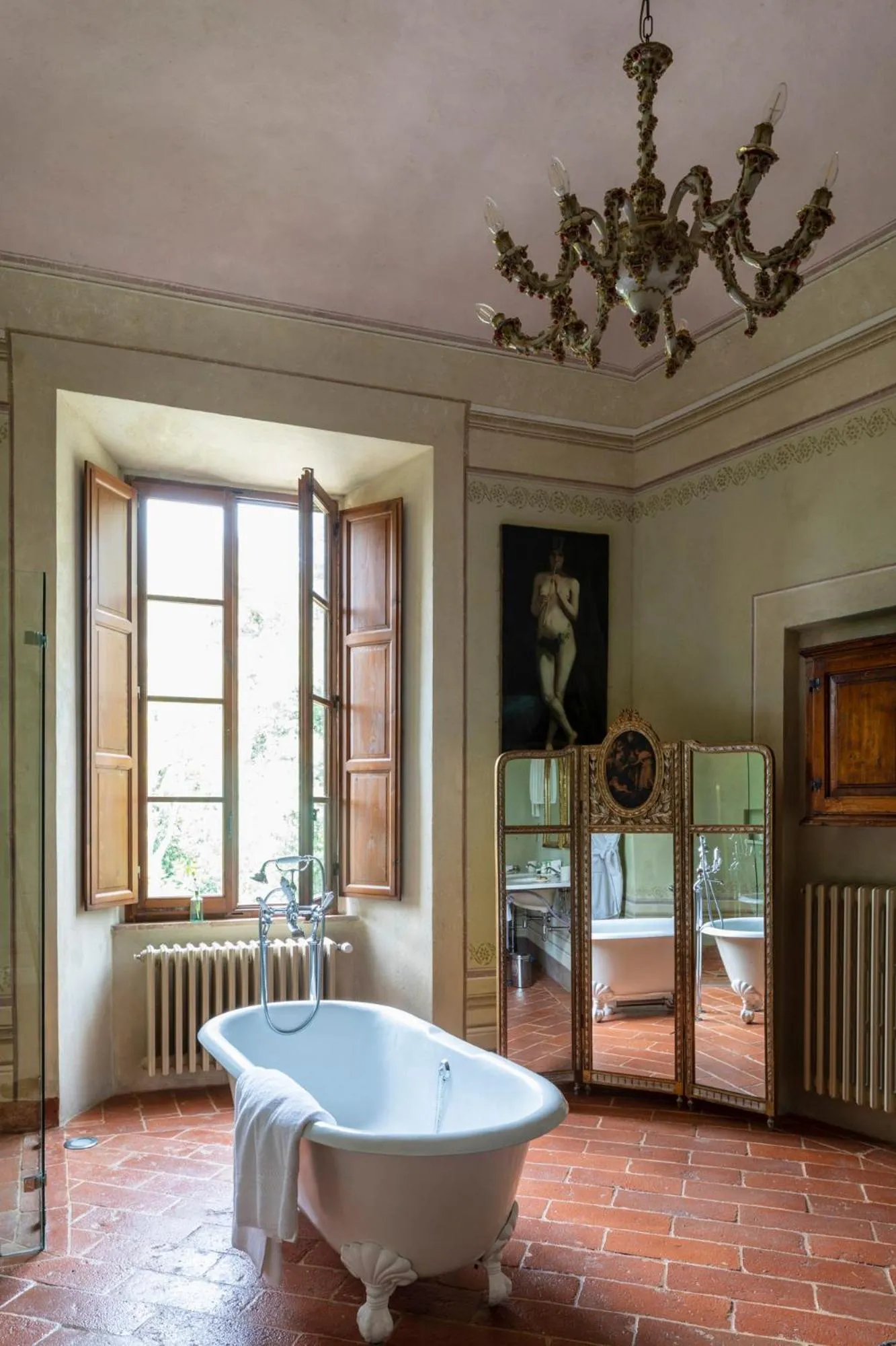 Bathroom in Borgo Pignano Tuscany