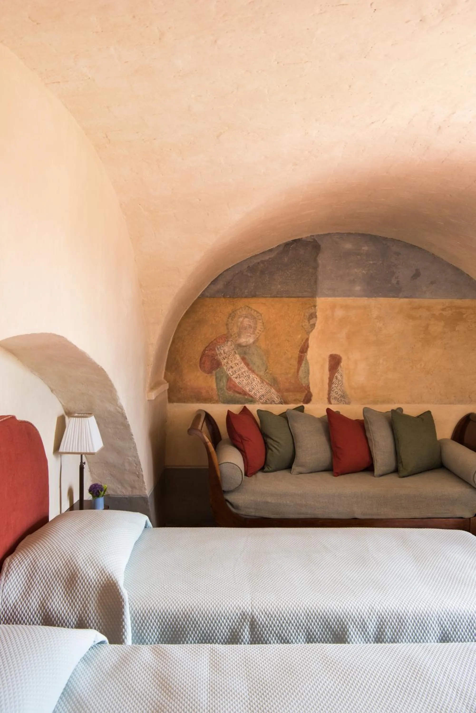 Photo of the whole room, Bed in Borgo Pignano Tuscany