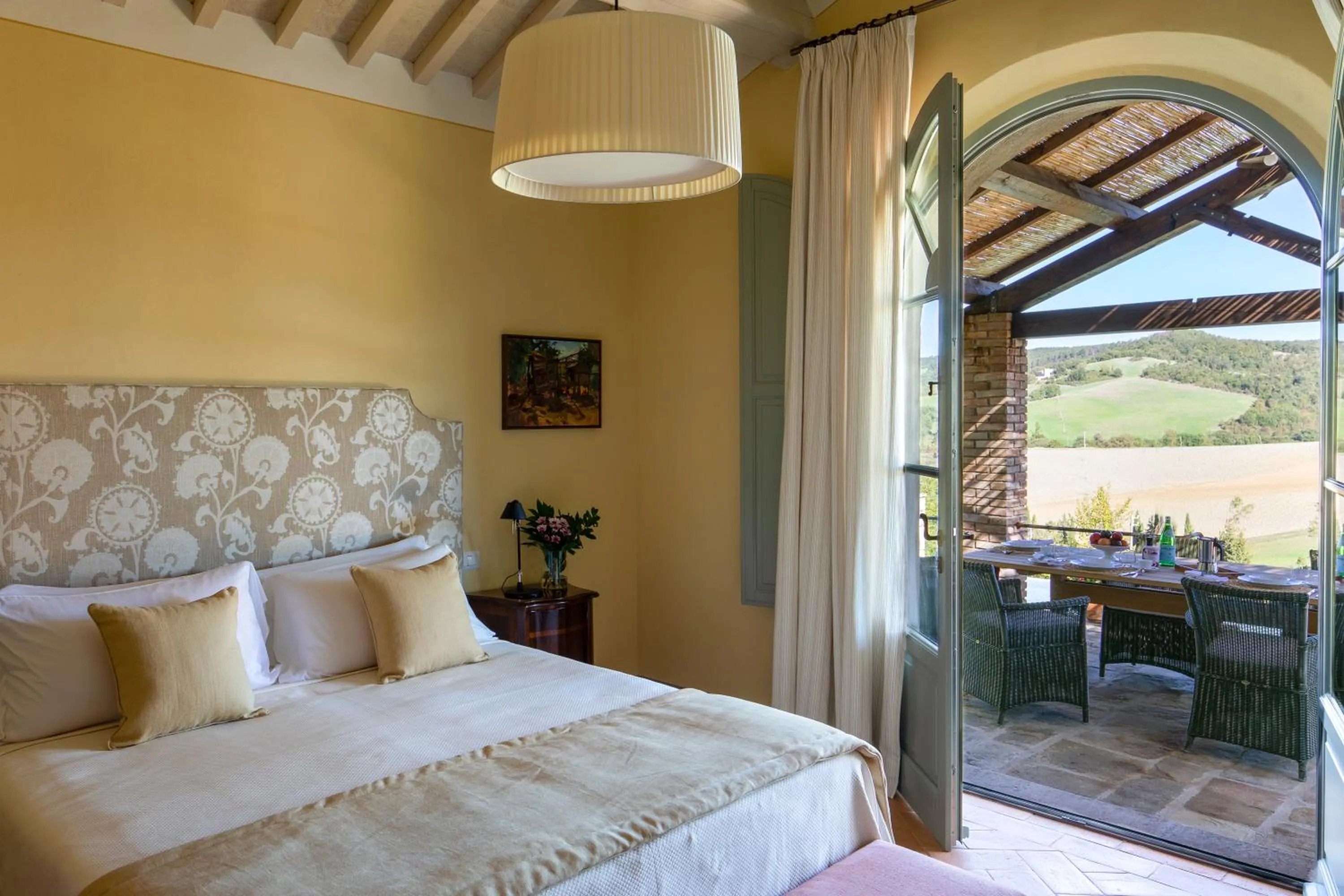 Natural landscape, Bed in Borgo Pignano Tuscany