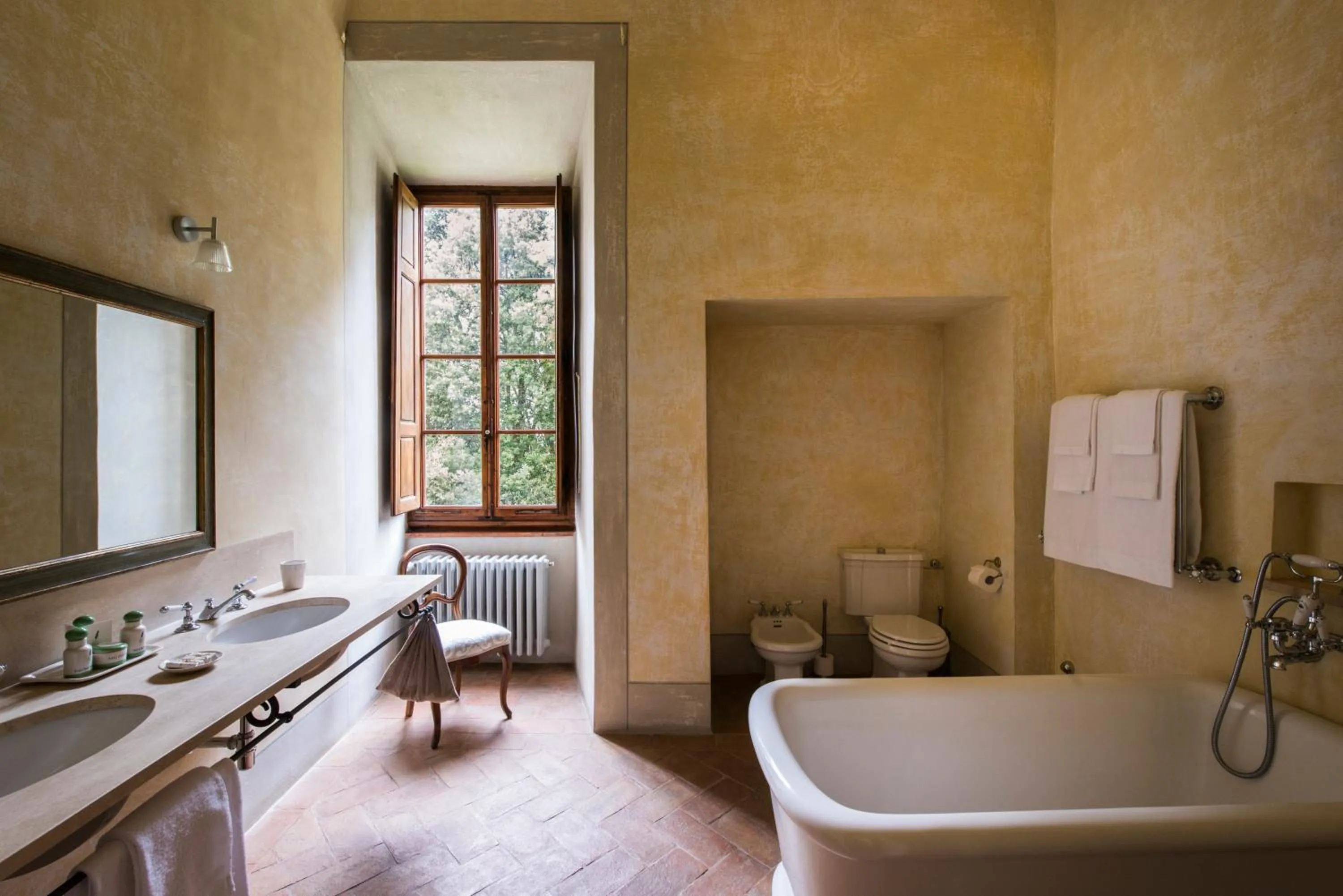Bathroom in Borgo Pignano Tuscany