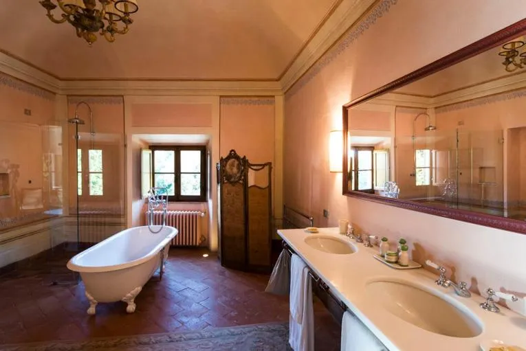 Bathroom in Borgo Pignano Tuscany