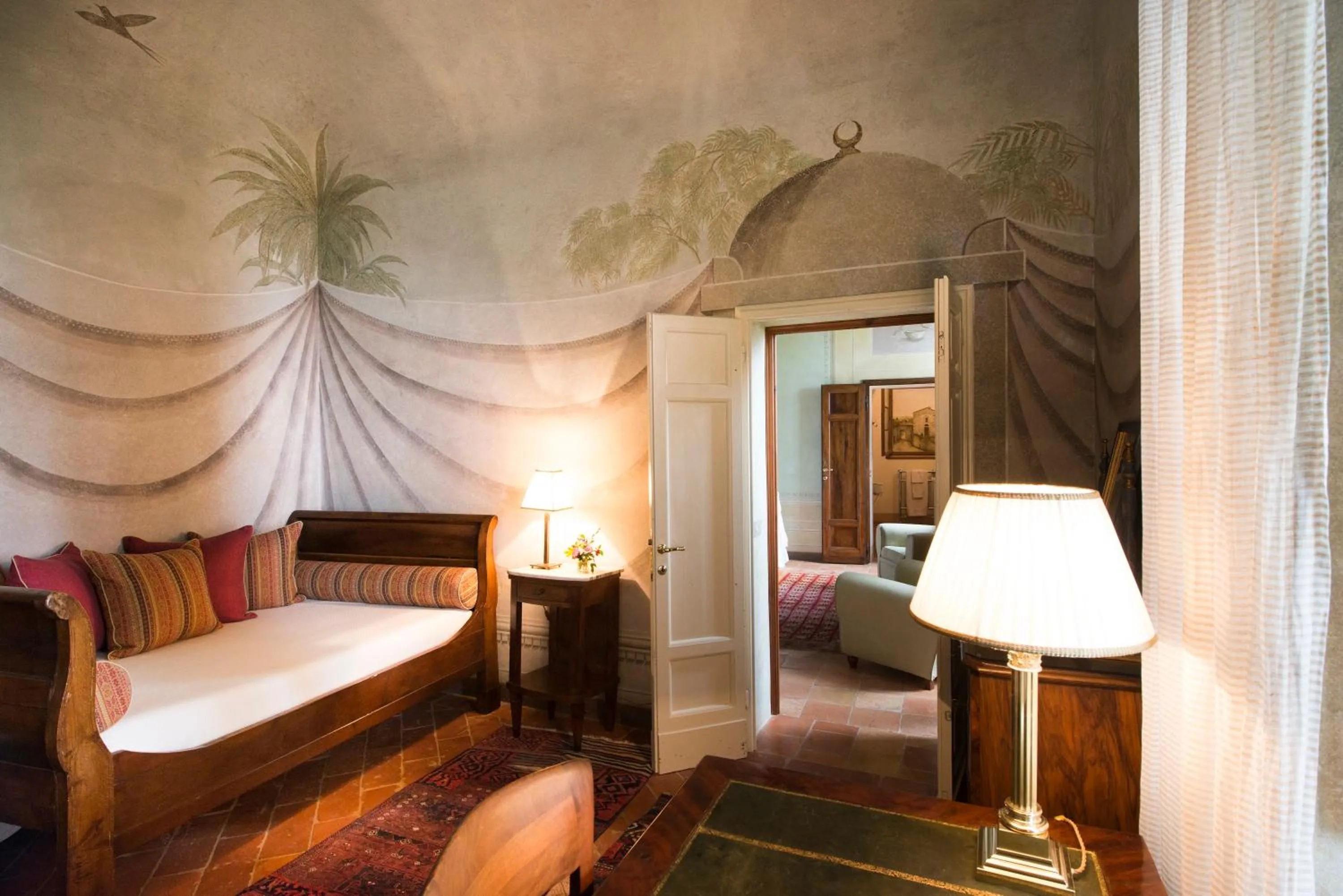 Living room, Bed in Borgo Pignano Tuscany