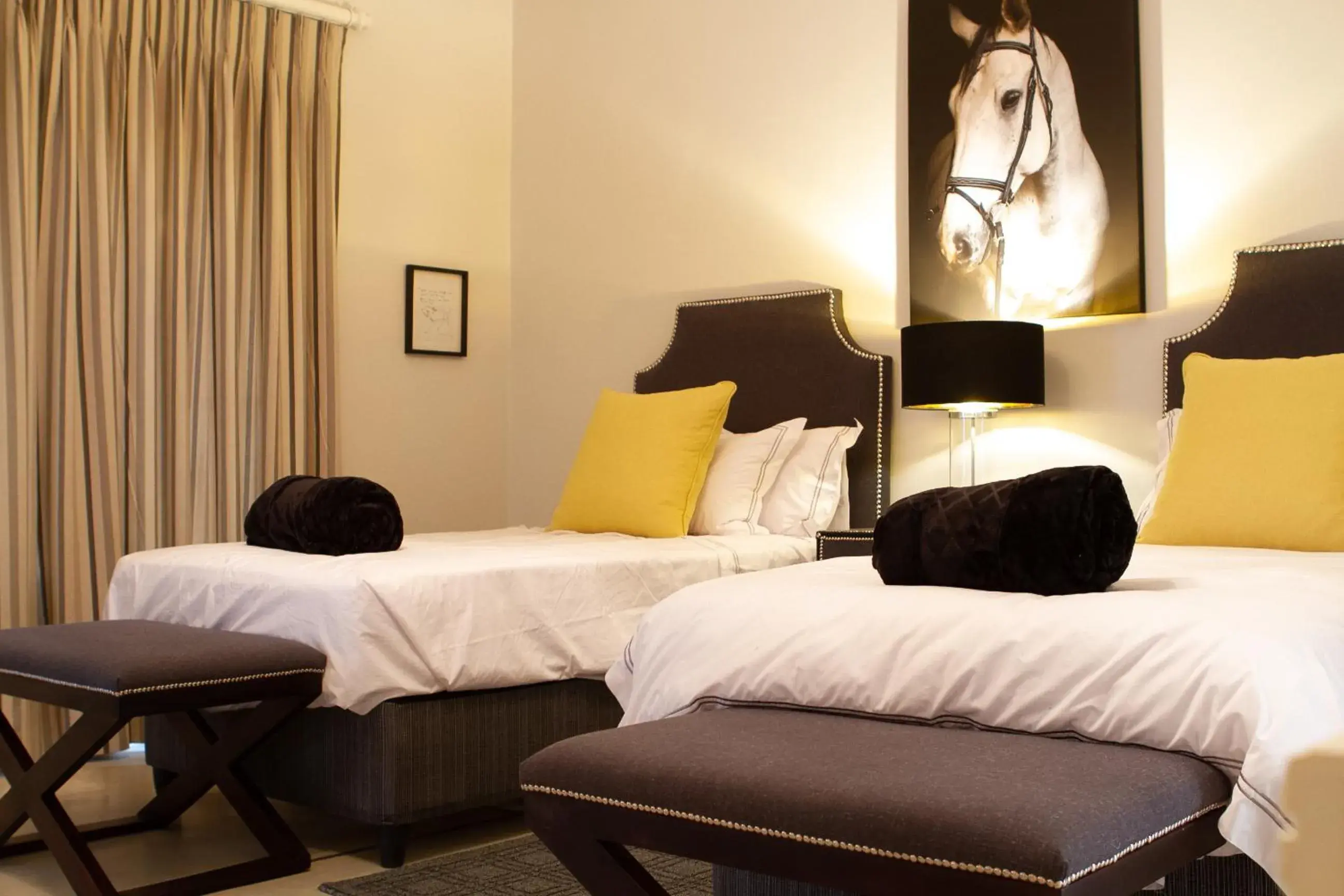 Deluxe Suite - single occupancy in The Stables, Beaulieu Kyalami Deluxe Suite - single occupancy in The Stables, Beaulieu Kyalami