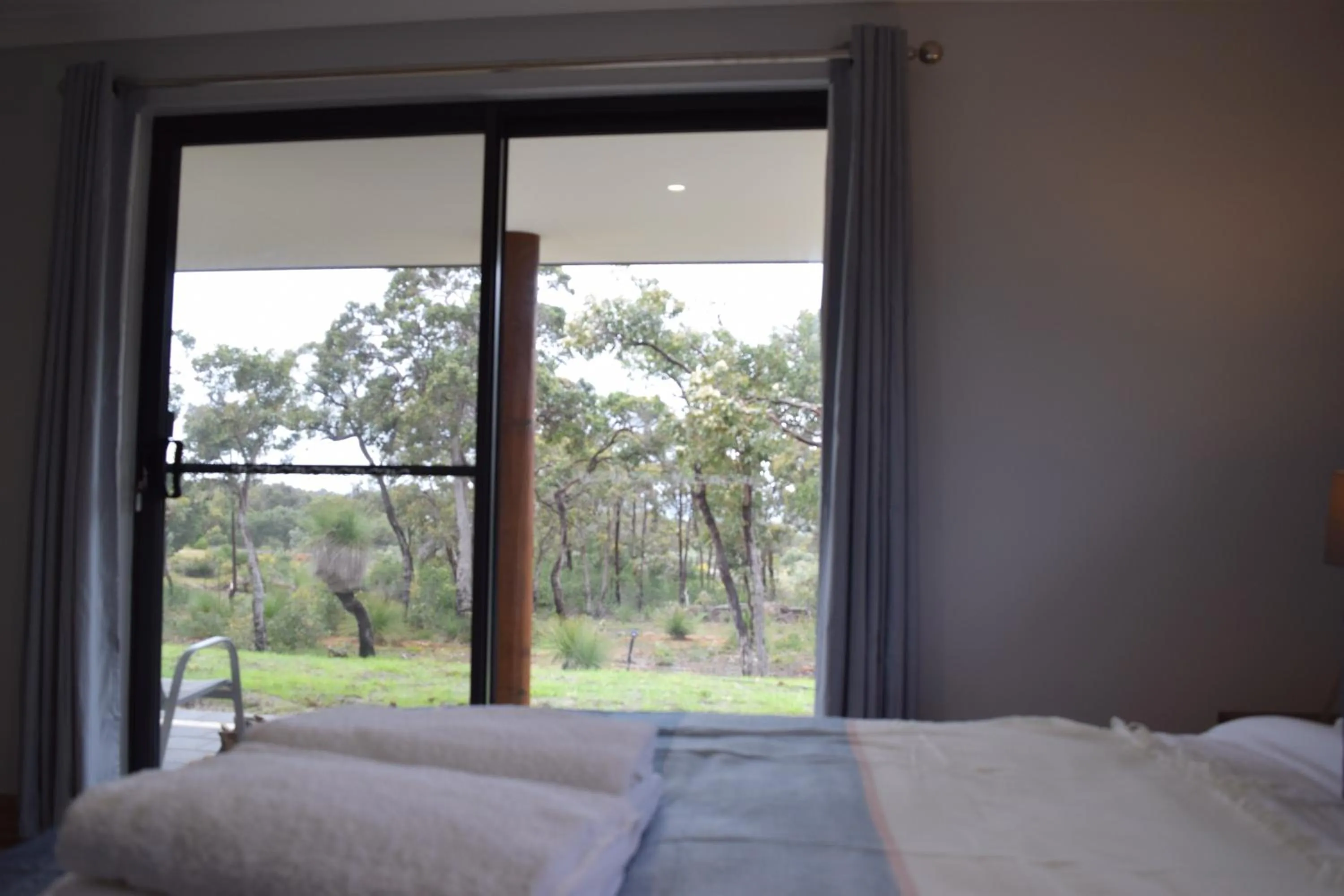 Bedroom, Bed in Eagle Bay House