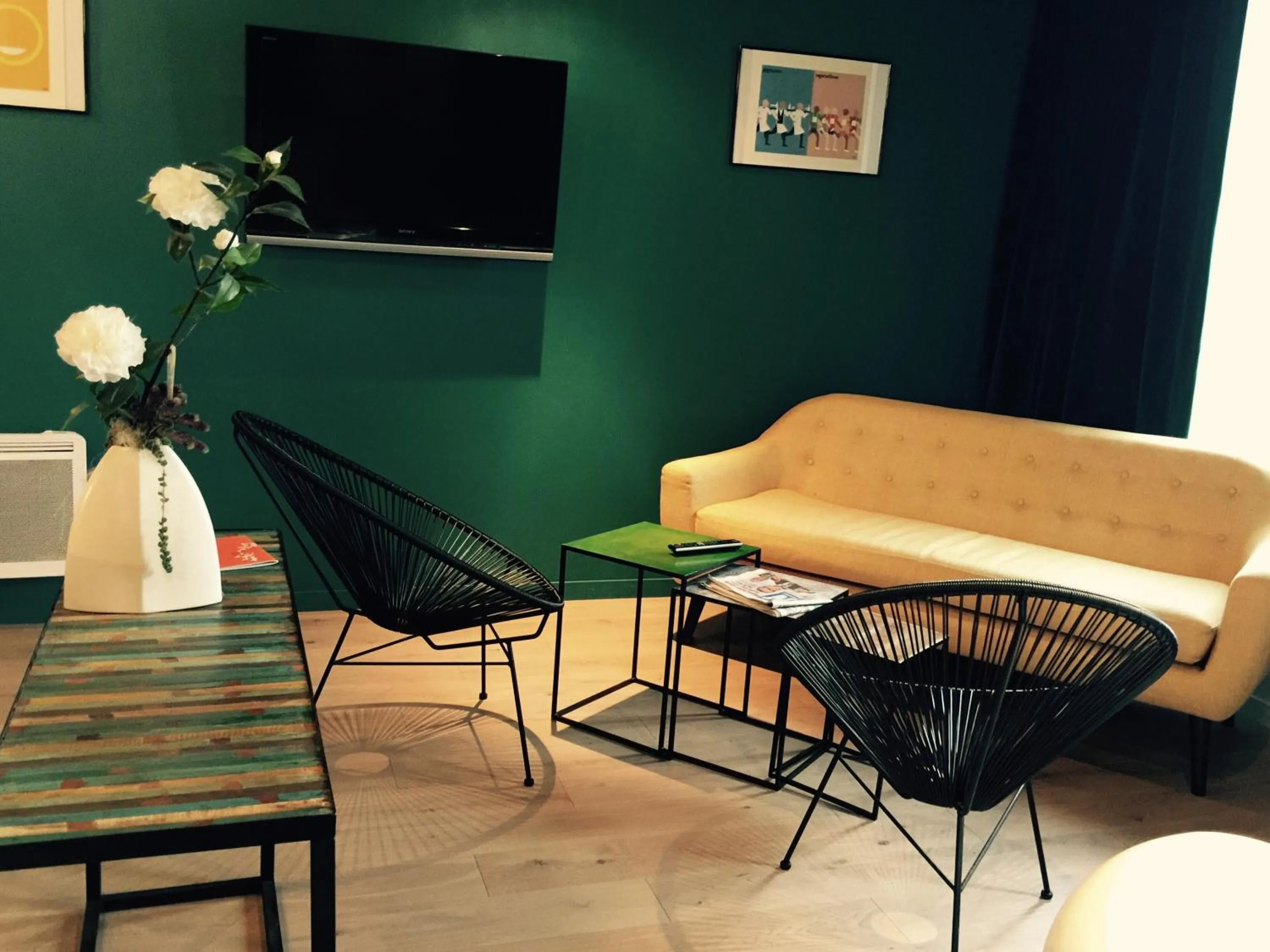 Living room in The Originals Boutique, Hôtel La Villa Marine, Le Tréport