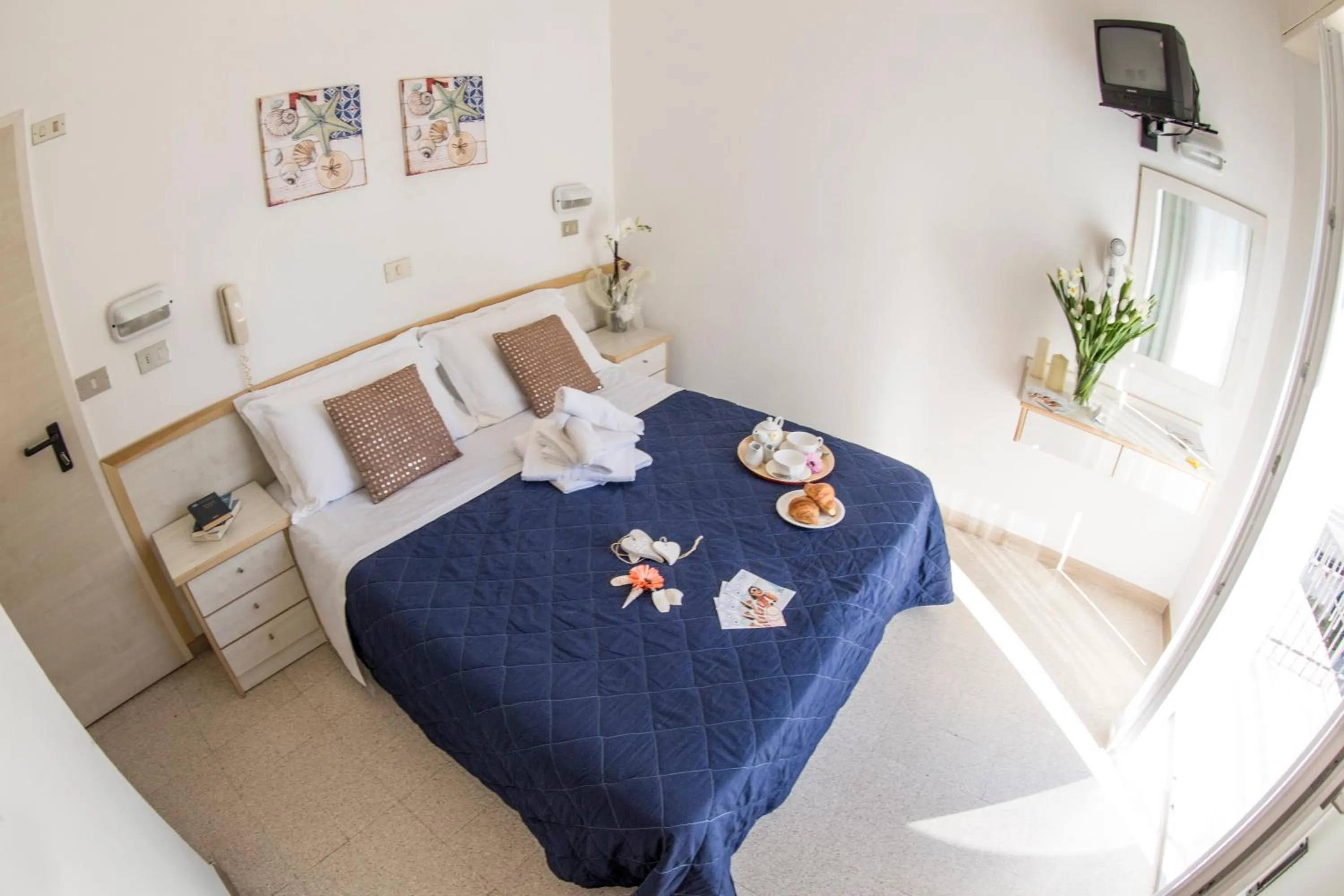 Shower in Hotel Haiti