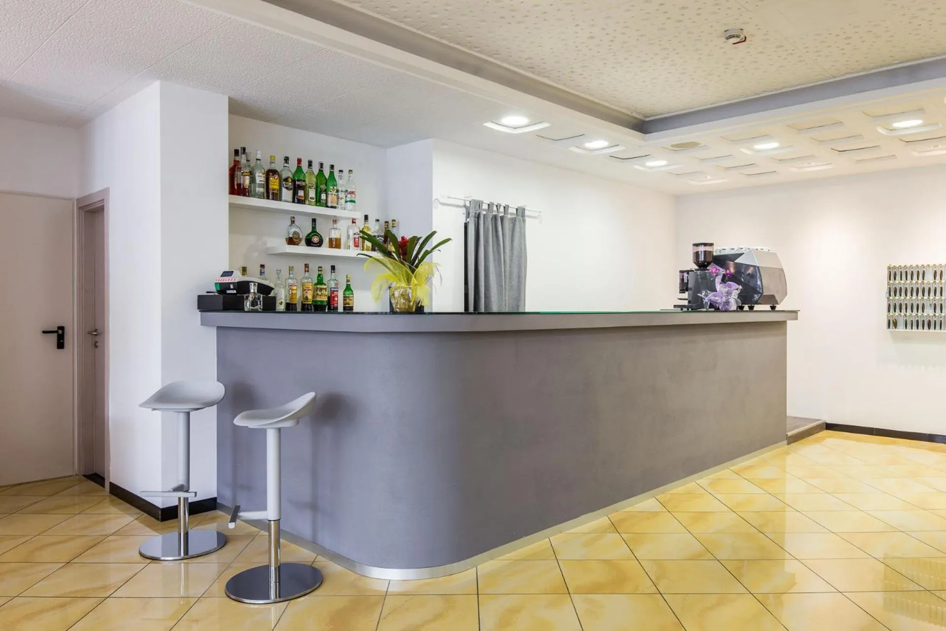 Property building in Hotel Madison