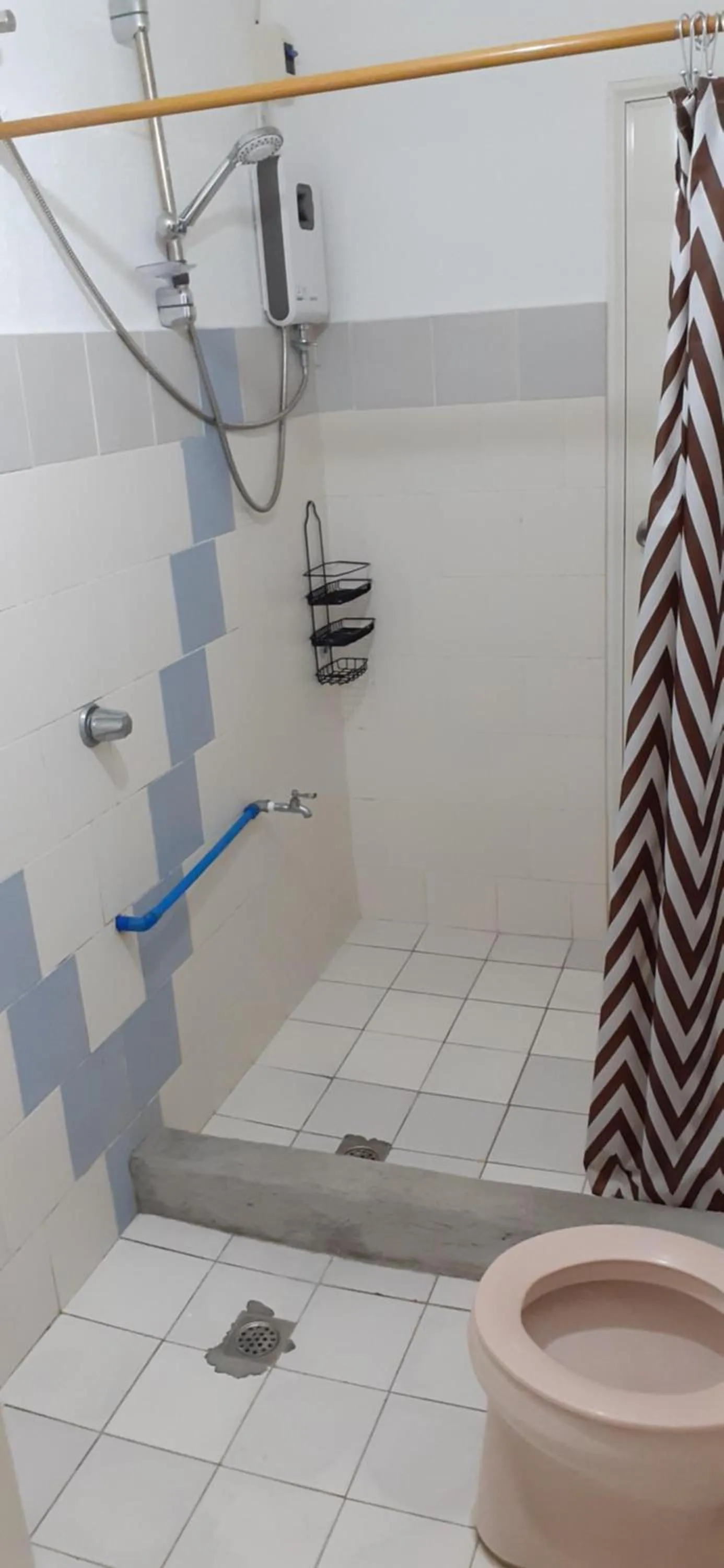 Bella's Beach Resort (A)