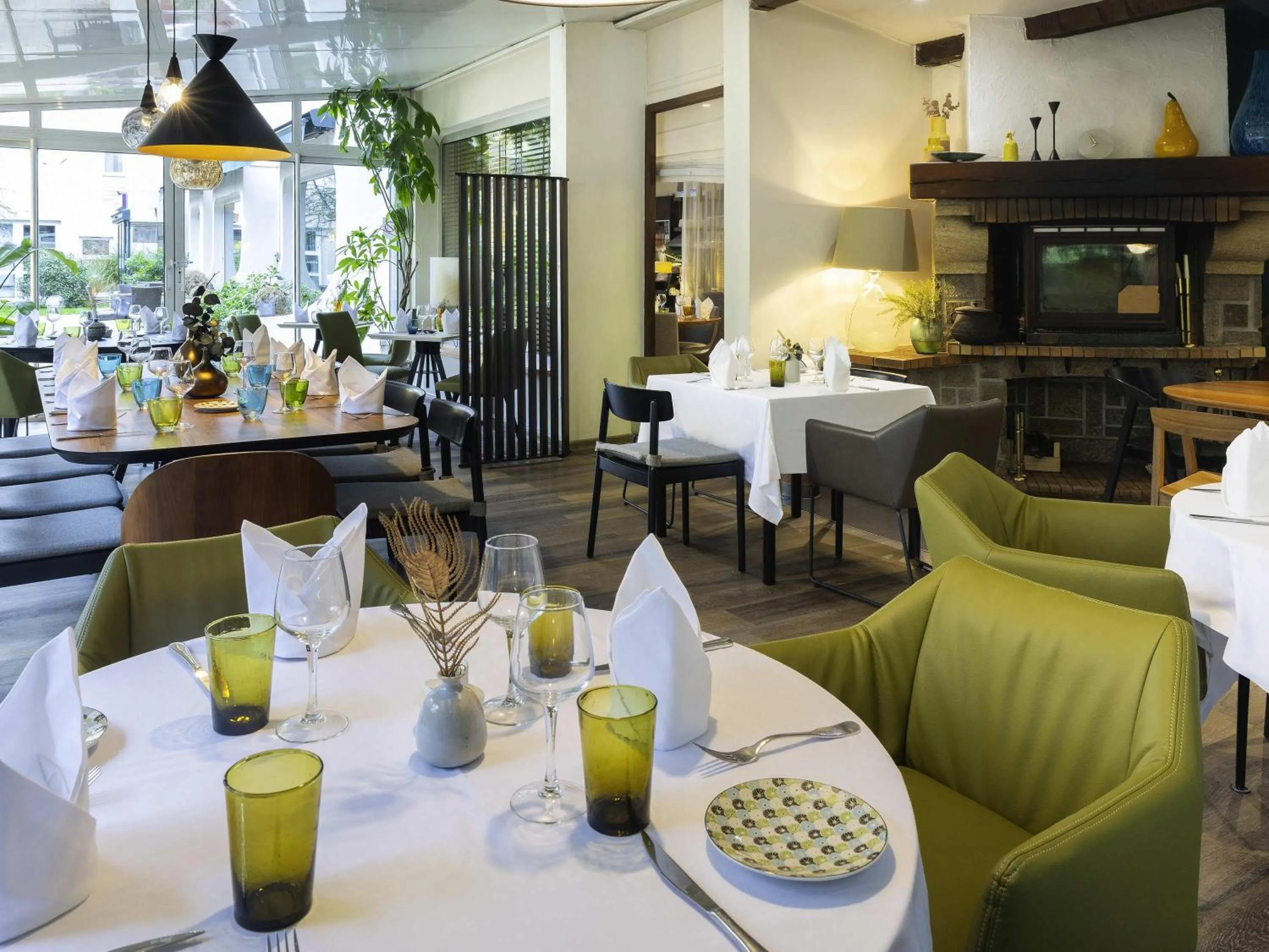 Restaurant/places to eat in Mercure Hotel Forbach Centre de Loisirs