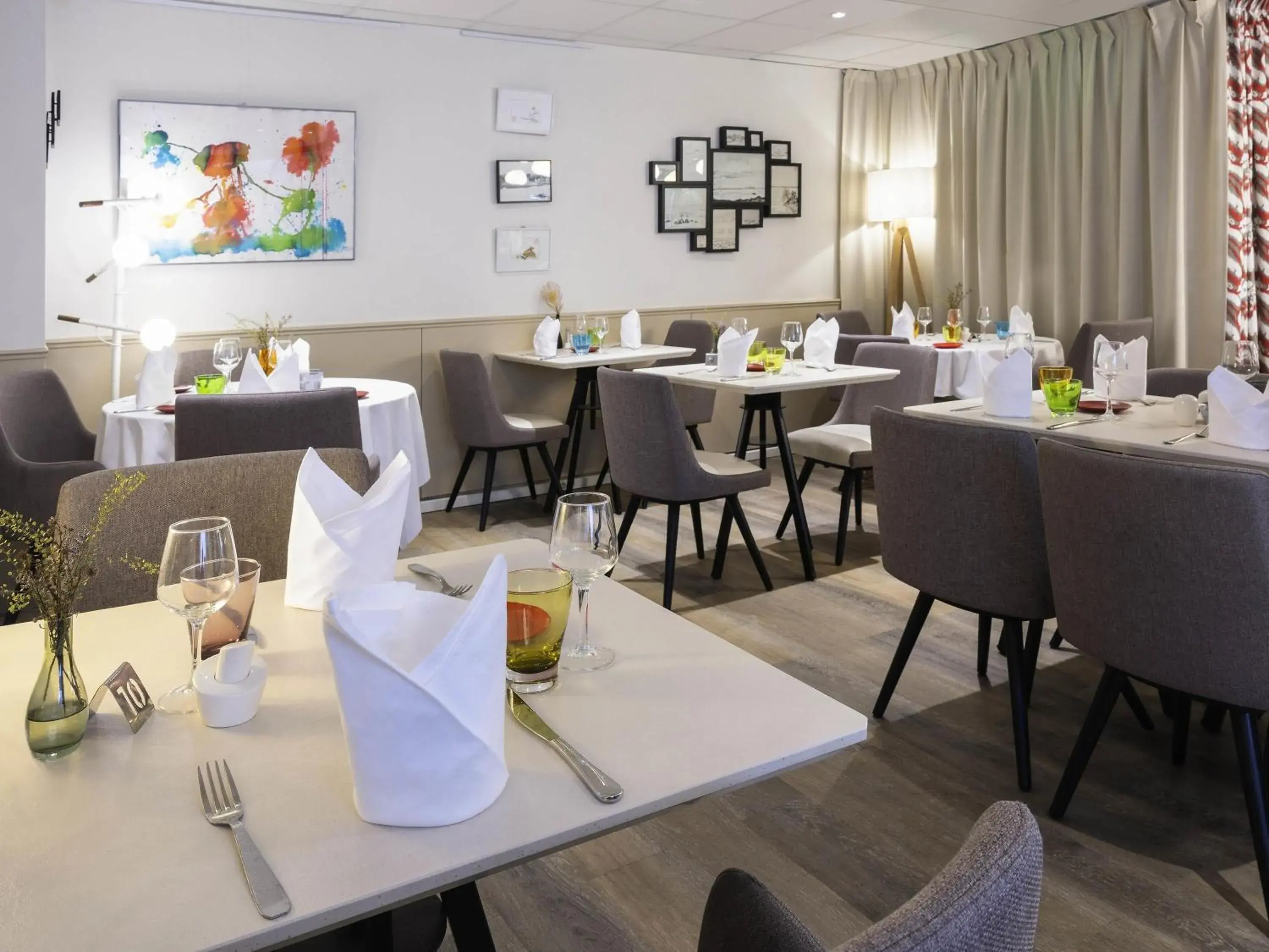 Restaurant/places to eat in Mercure Hotel Forbach Centre de Loisirs Restaurant/places to eat in Mercure Hotel Forbach Centre de Loisirs